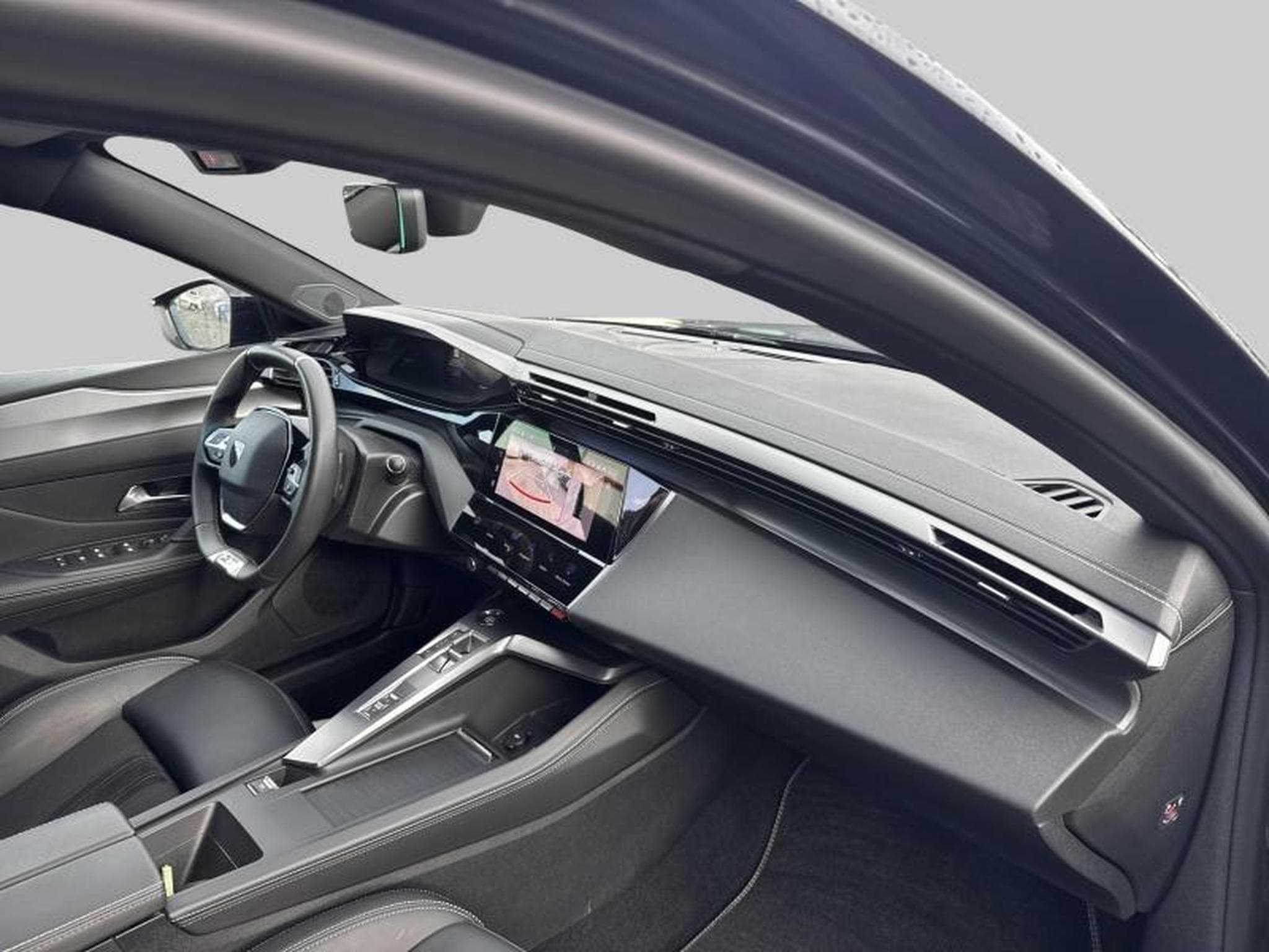 Peugeot 308 GT (2023) - Photo 12