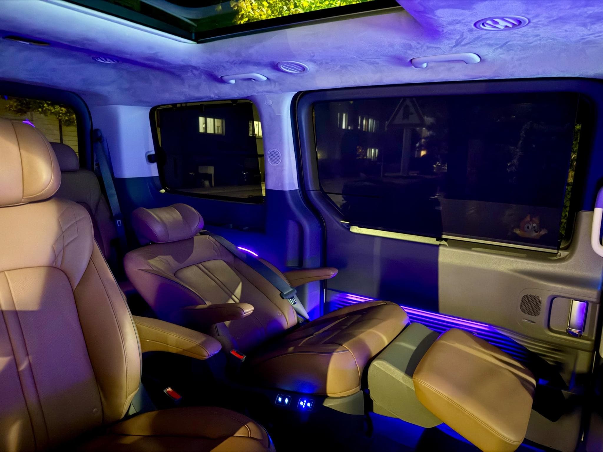 Hyundai Staria Premium Luxury-Bronze  7-seater (2024) - Foto 7