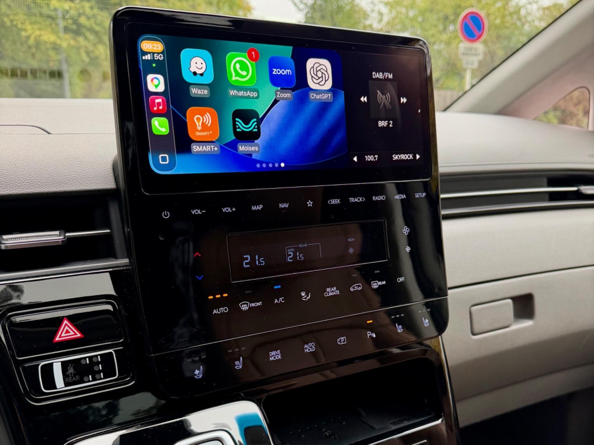 Hyundai Staria Premium Luxury-Bronze  7-seater (2024) - Foto 15