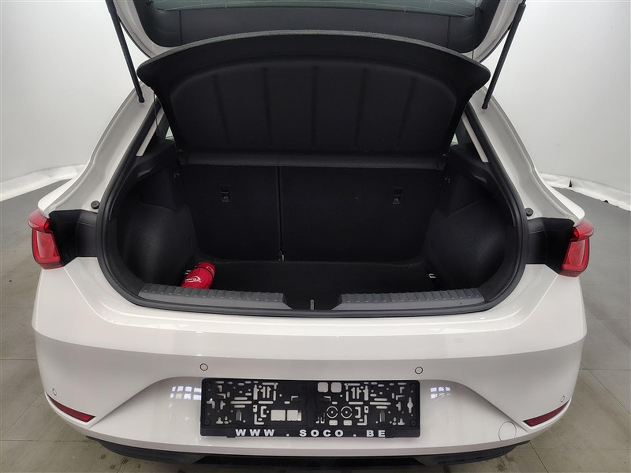 Seat Leon 1.5 eTSI 115cv DSG Style FULL LED / PDC AV+AR / JA 16" (2026) - Photo 14