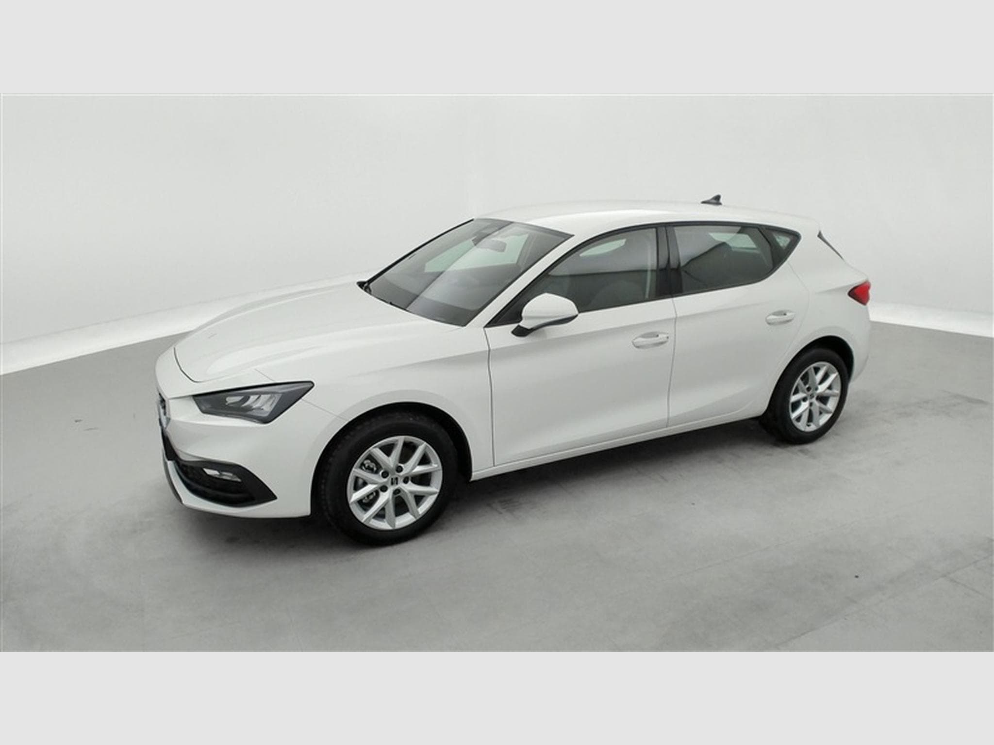 Seat Leon 1.5 eTSI 115cv DSG Style FULL LED / PDC AV+AR / JA 16" (2026) - Photo 20