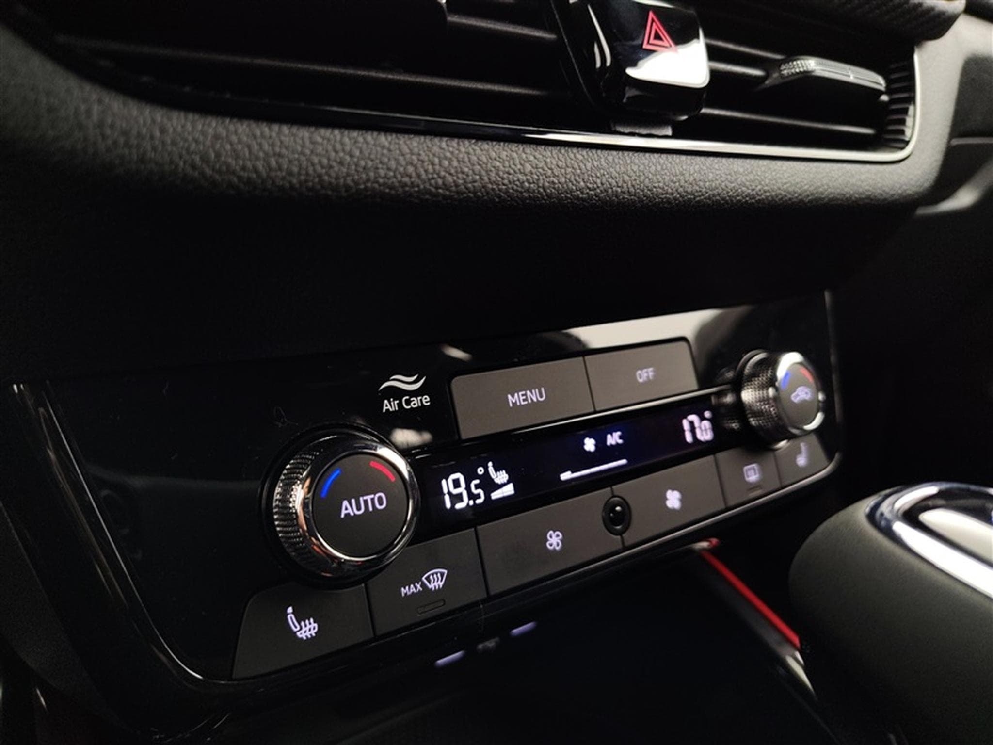 Skoda Fabia 1.0 TSI 115cv DSG MonteCarlo CARPLAY / FULL LED / CAMERA (2026) - Photo 19