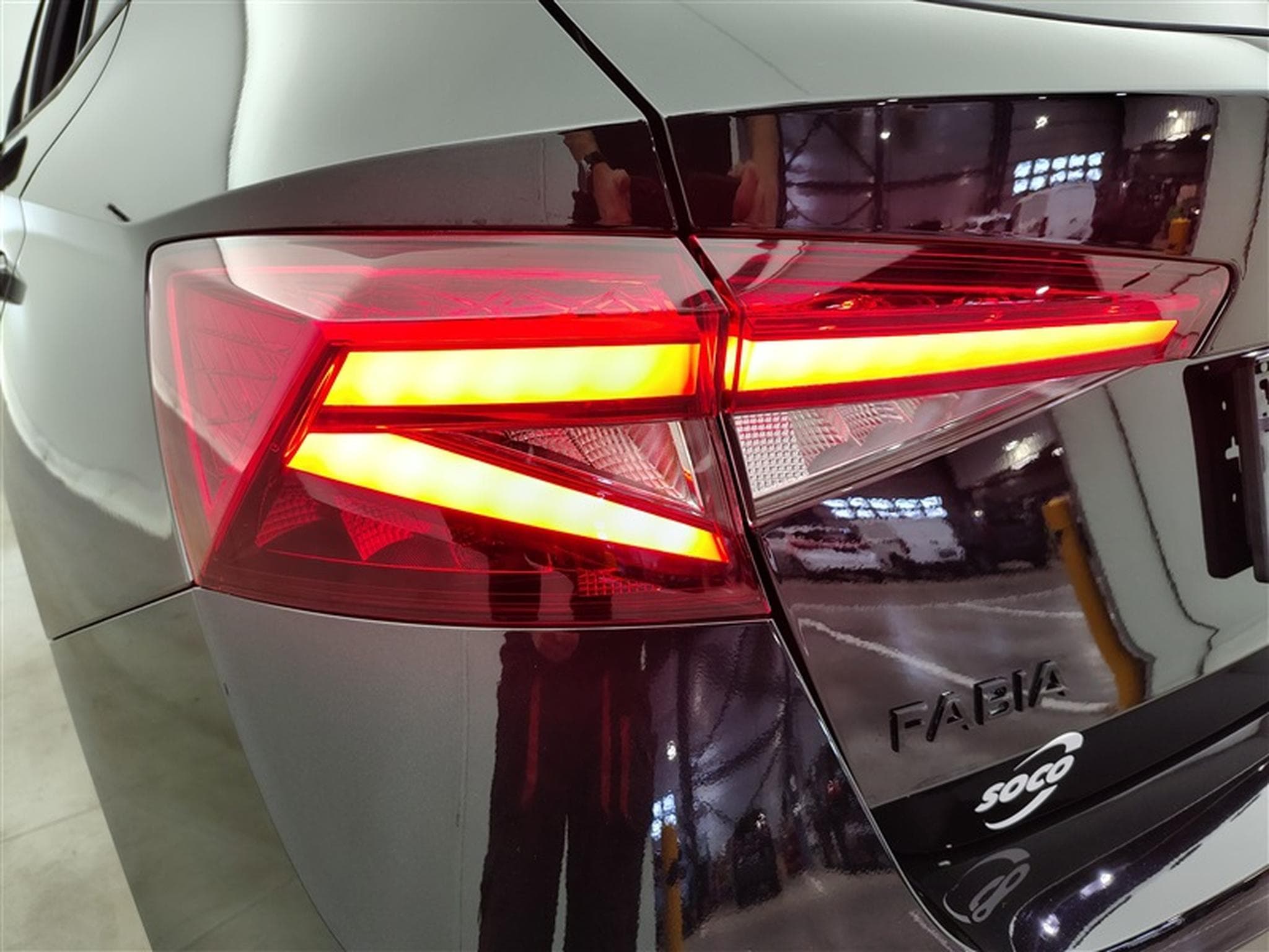 Skoda Fabia 1.0 TSI 115cv DSG MonteCarlo CARPLAY / FULL LED / CAMERA (2026) - Photo 16