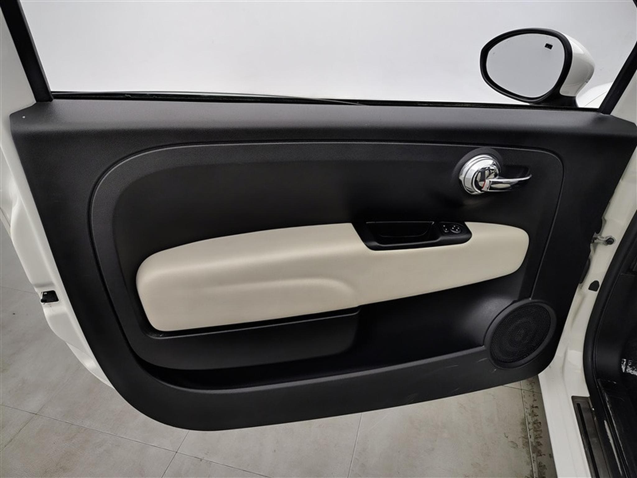 Fiat 500 1.0i MHEV Dolcevita CARPLAY / CLIM AUTO / CUIR PARTIEL (2022) - Photo 16