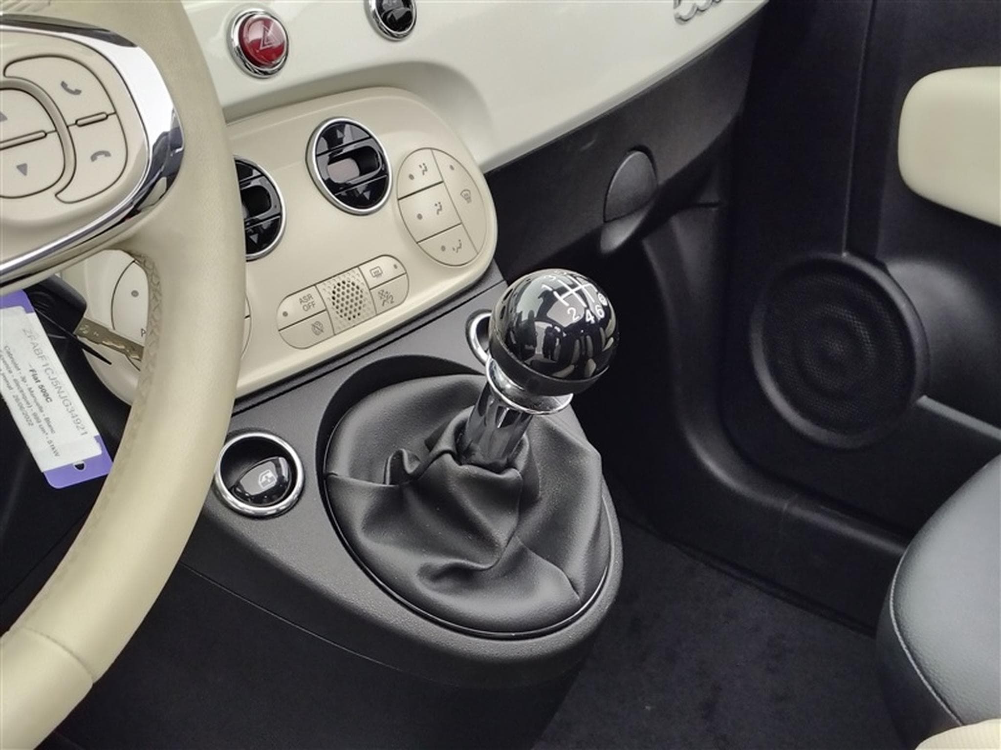 Fiat 500 1.0i MHEV Dolcevita CARPLAY / CLIM AUTO / CUIR PARTIEL (2022) - Photo 12