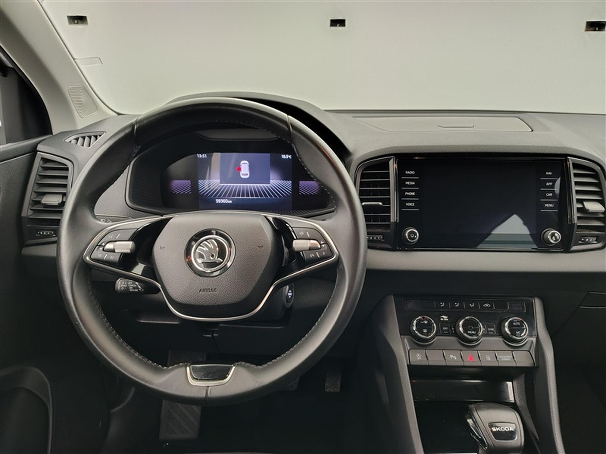 Skoda Karoq 1.5 TSI ACT Selection DSG (2024) - Photo 9