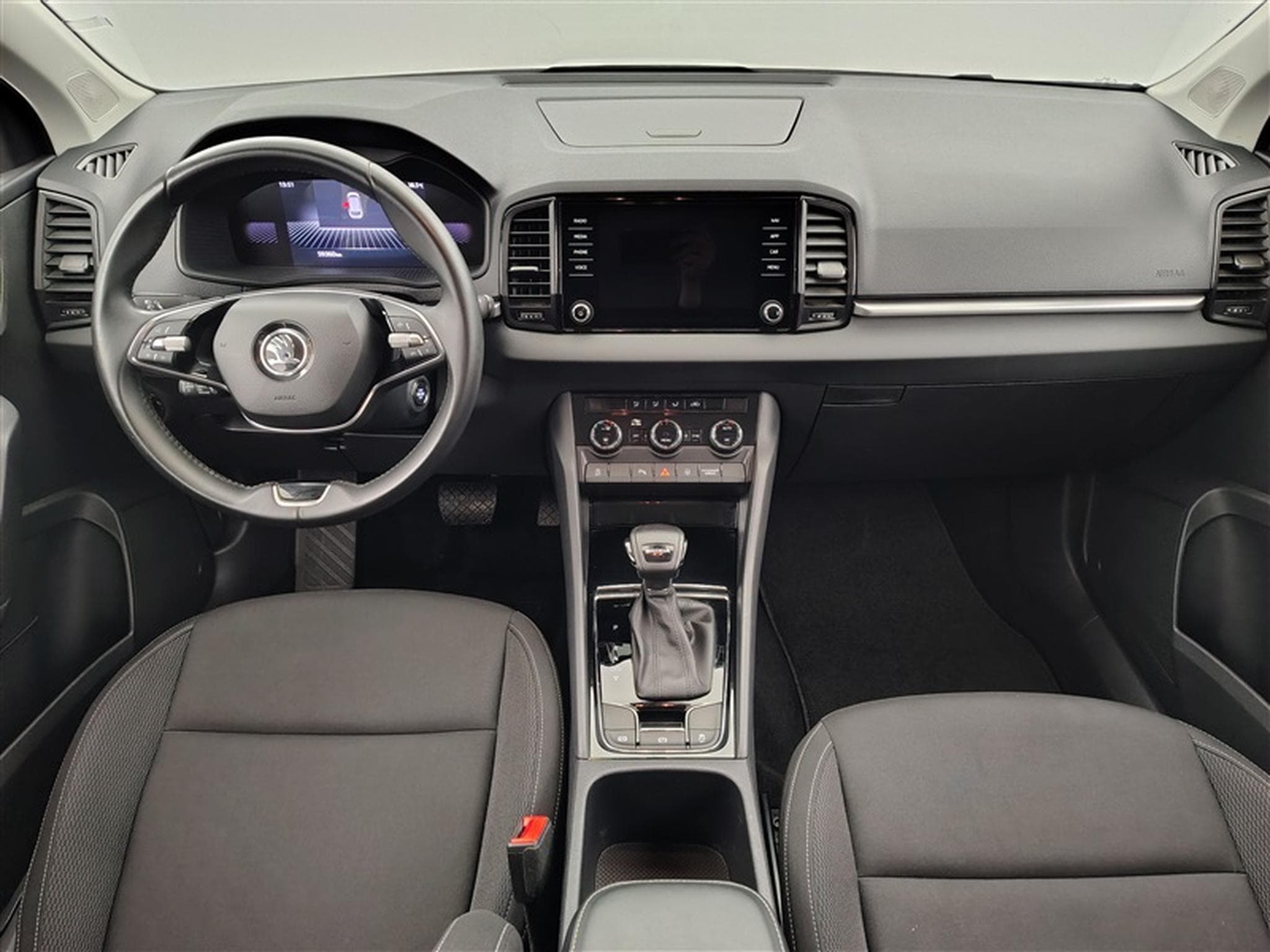 Skoda Karoq 1.5 TSI ACT Selection DSG (2024) - Photo 8