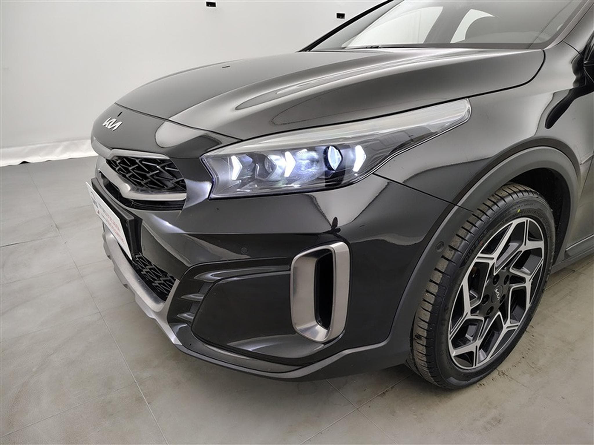 Kia XCeed 1.6 CRDI GT Line MHEV DCT (2023) - Photo 15