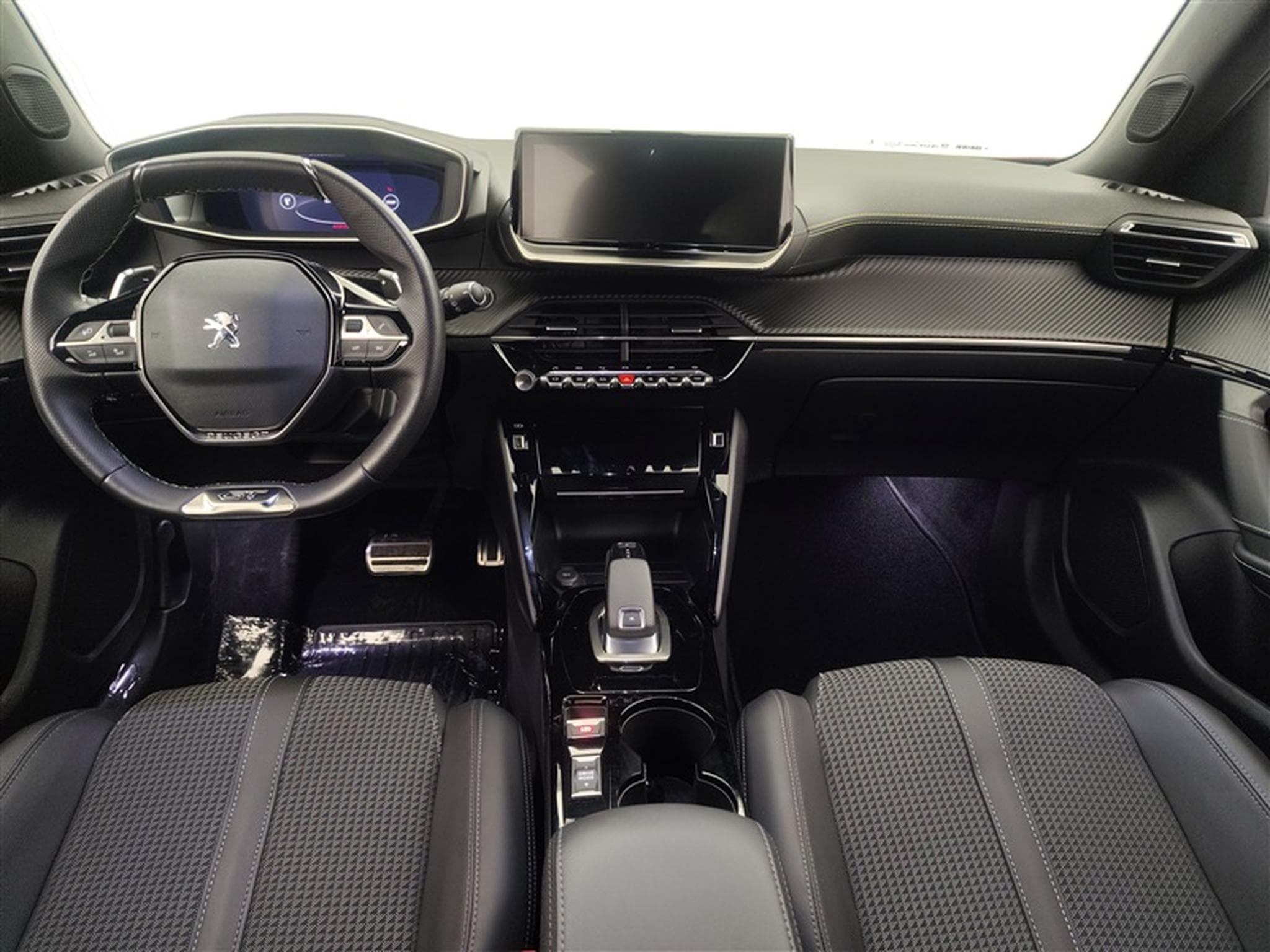 Peugeot 2008 1.5 BlueHDi GT S&S (EU6.3) (2021) - Photo 8