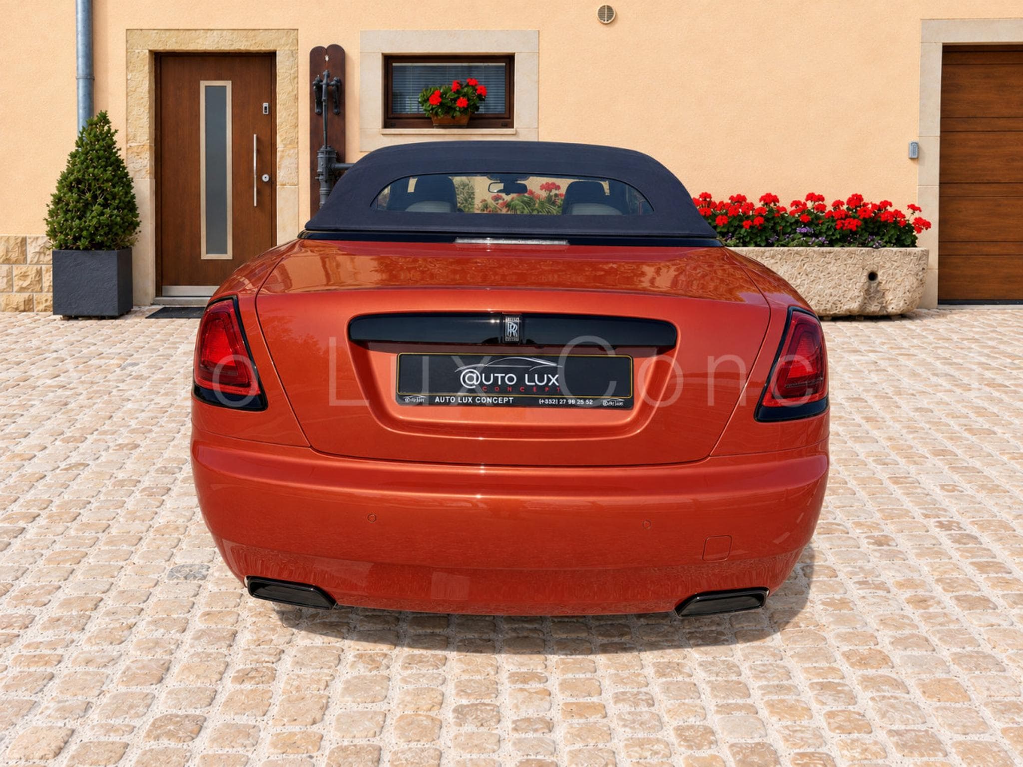 Rolls-Royce Dawn 6.6 V12 Black Badge 600 ch (2022) - Photo 6