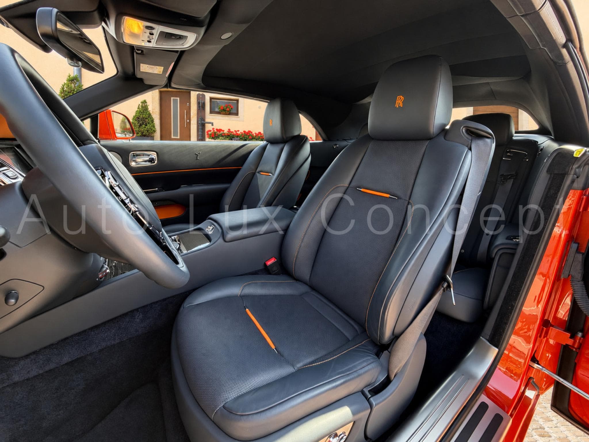 Rolls-Royce Dawn 6.6 V12 Black Badge 600 ch (2022) - Photo 10