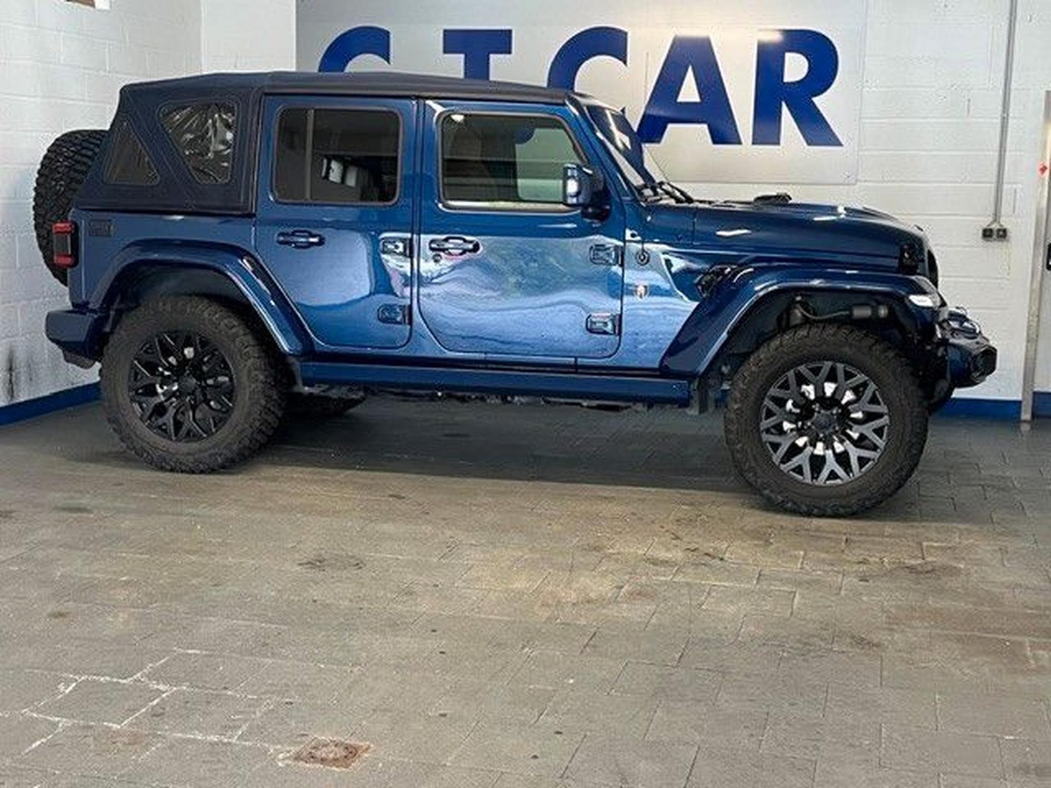 Jeep Wrangler BRUT - Cabrio/Hardtop - Hybrid - 1H (2023) - Photo 2