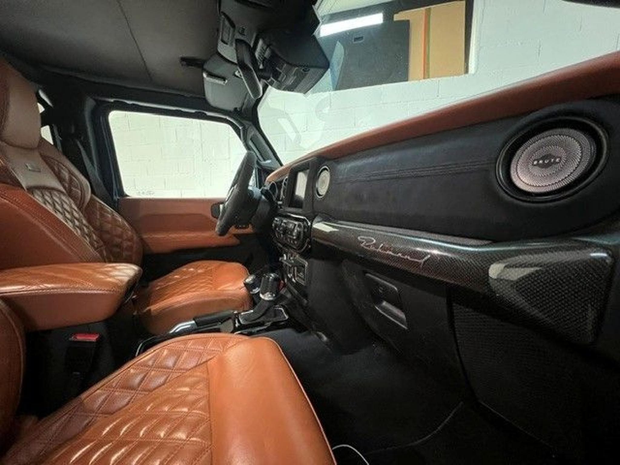 Jeep Wrangler BRUT - Cabrio/Hardtop - Hybrid - 1H (2023) - Photo 9