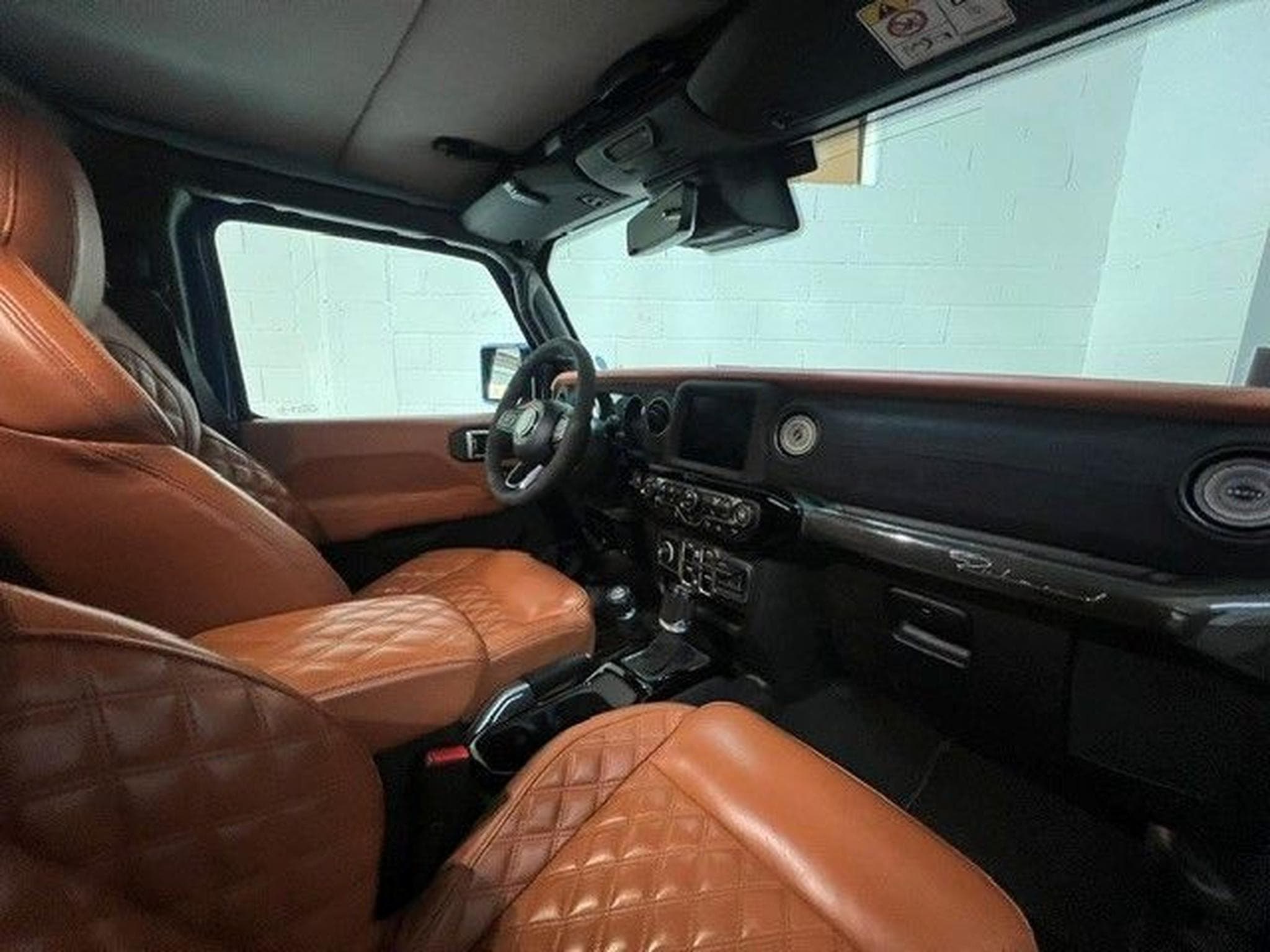 Jeep Wrangler BRUT - Cabrio/Hardtop - Hybrid - 1H (2023) - Photo 25