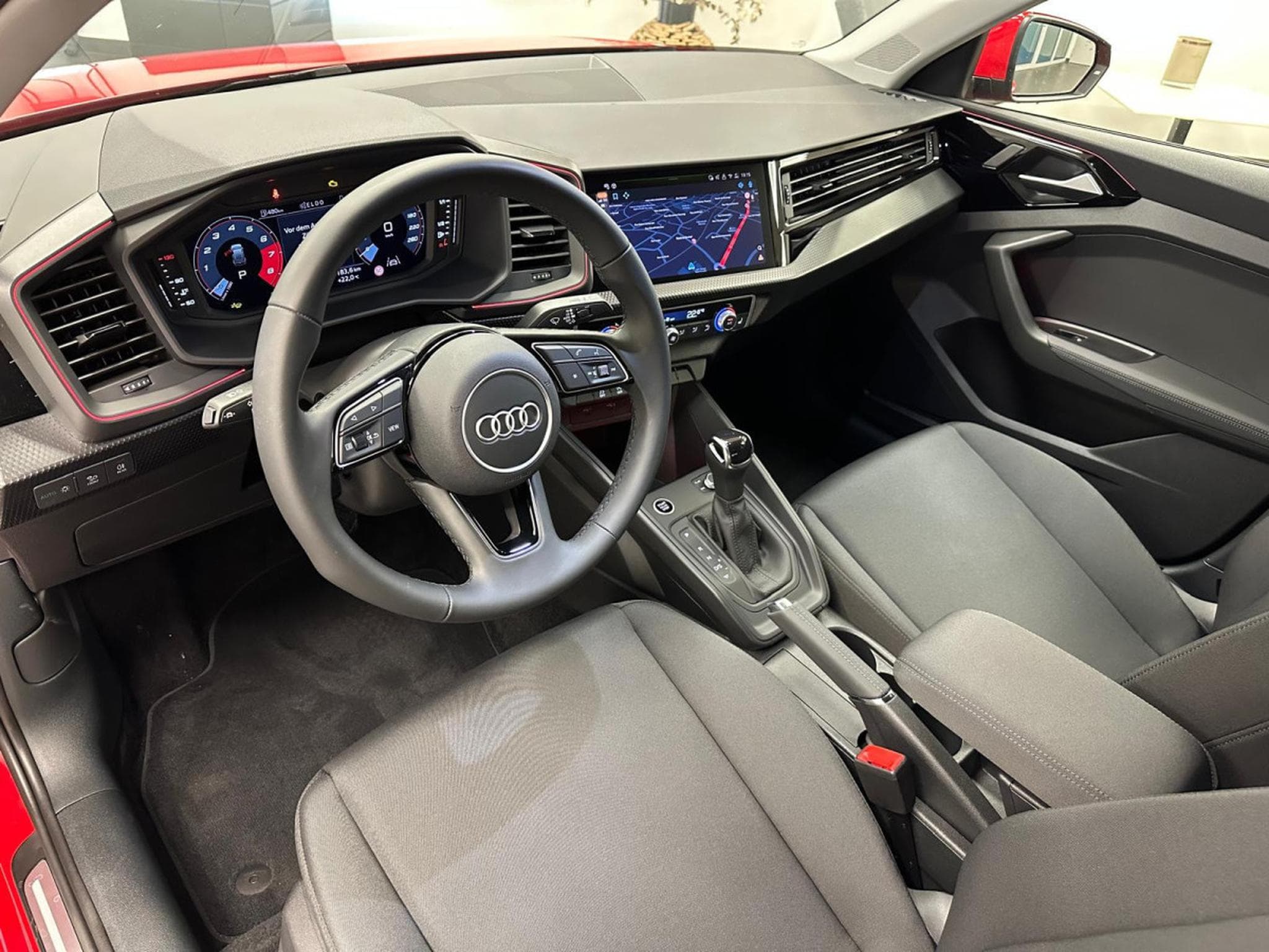 Audi A1 Sportback advanced 25 TFSI 95 CH / 70kW S tronic (2025) - Photo 4