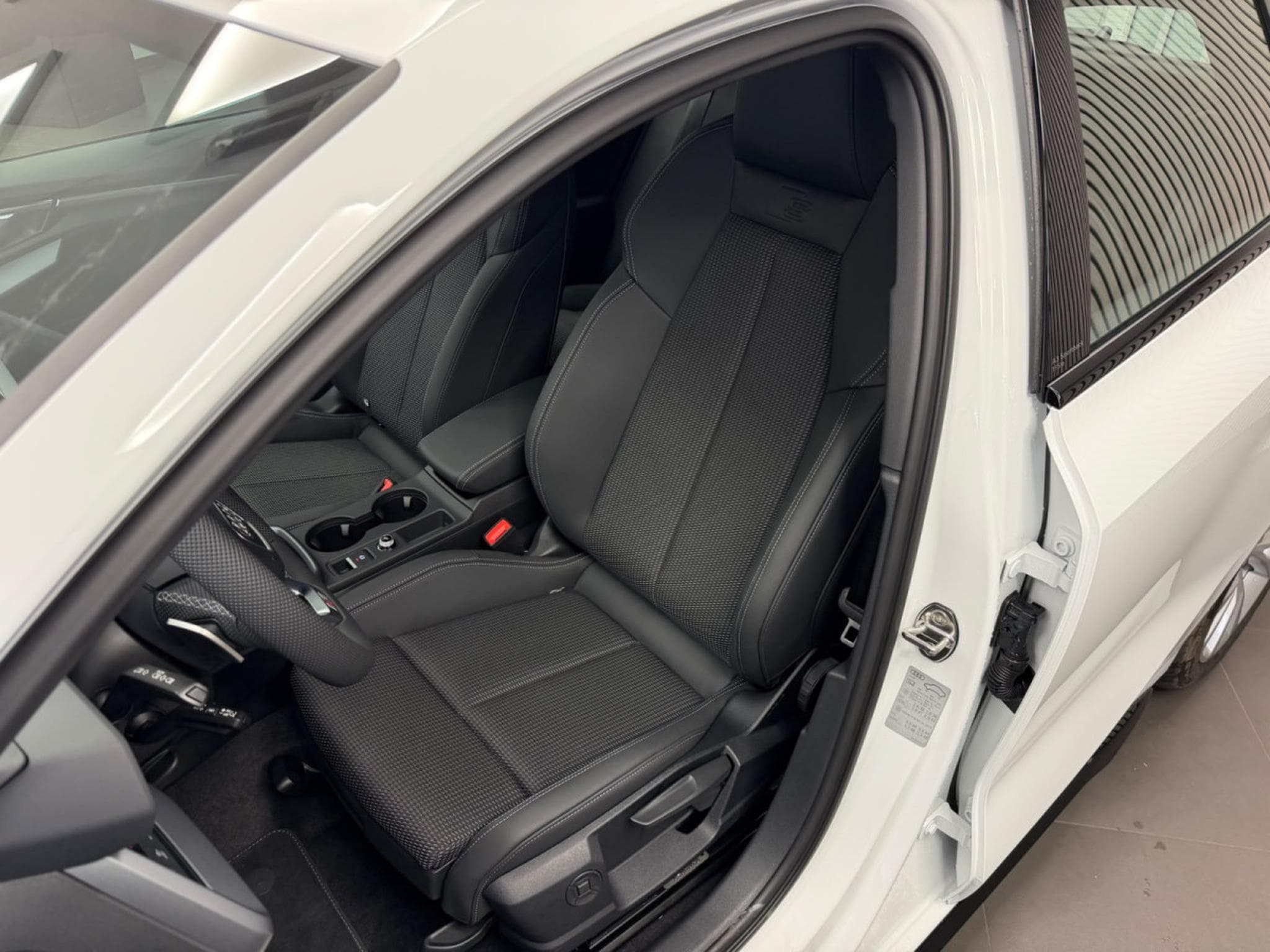 Audi A3 Sportback S line TFSI e 204 CV / 150 kW S tronic (2026) - Photo 2