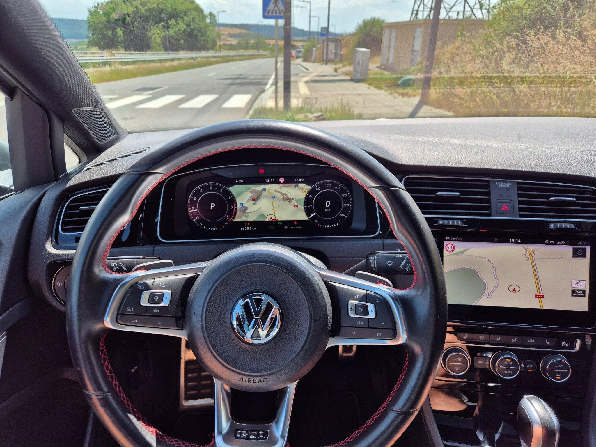 VW Golf VII GTI Performance (2019) - Photo 9
