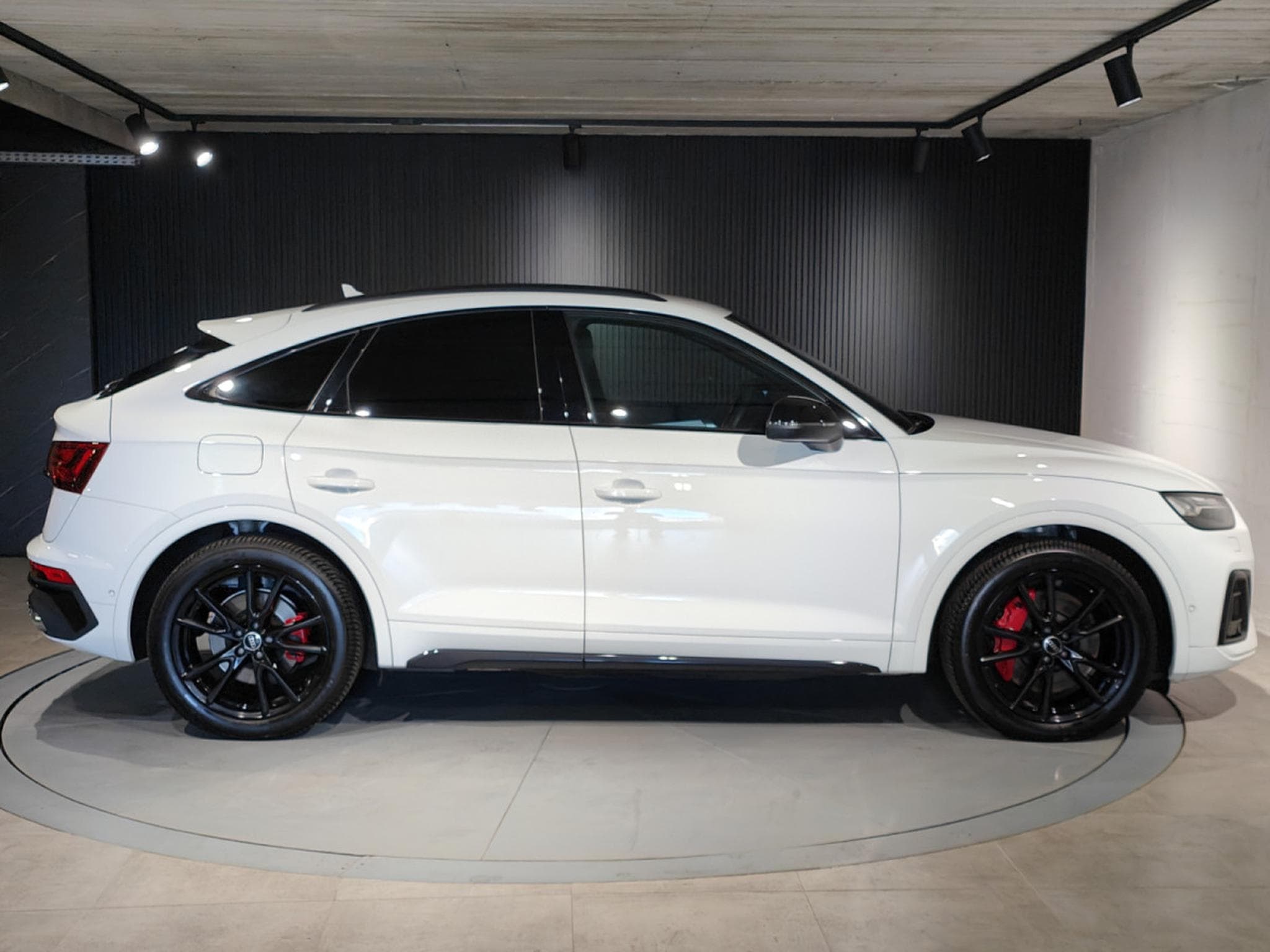 Audi SQ5 3.0 TDI V6 SPORTBACK GPS CAMERA 360 SIEGES ELEC CHAUFFANTS M (2021) - Photo 2
