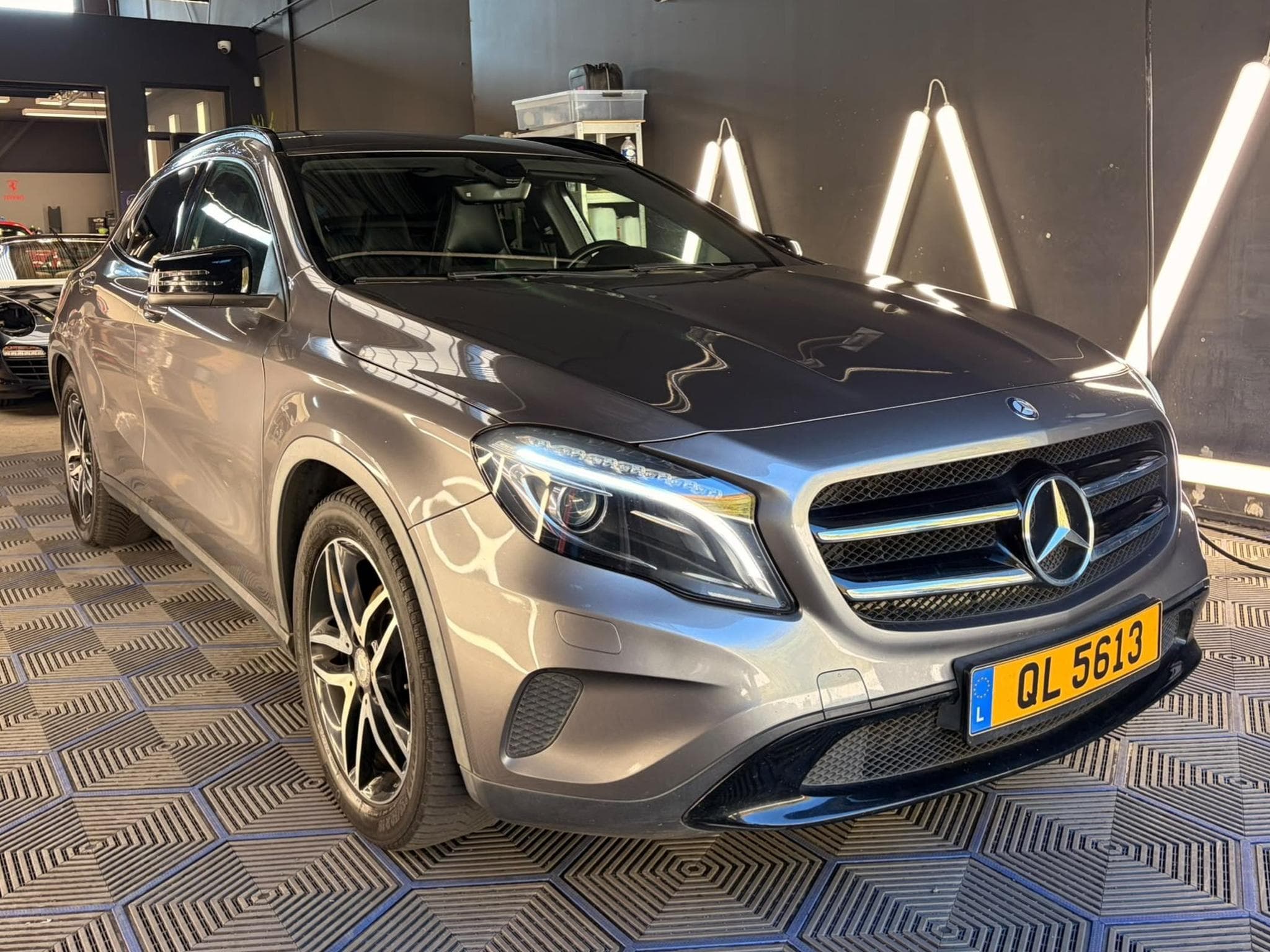 Mercedes GLA 180 CDI BVM6 SENSATION (2015) - Photo 2