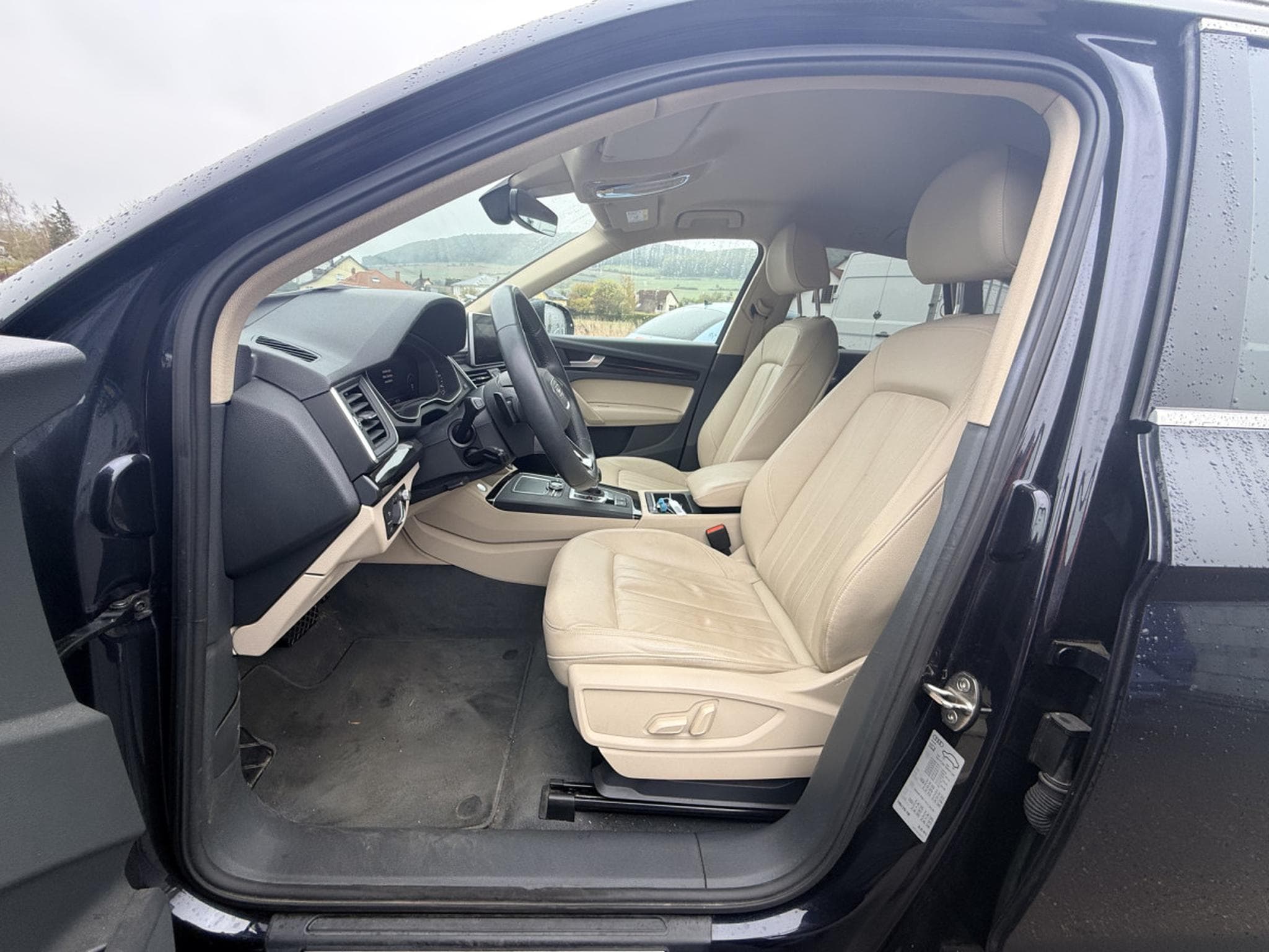 Audi Q5 Design 45 TFSI quattro 245cv S-tronic 7 vitesses (2019) - Photo 3