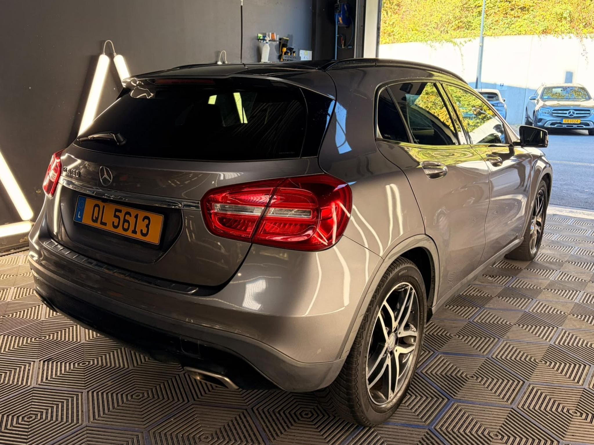 Mercedes GLA 180 CDI BVM6 SENSATION (2015) - Photo 3