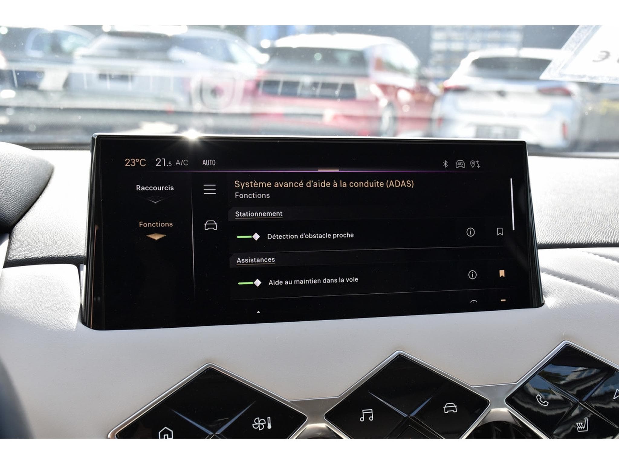 DS Automobiles DS3 1.2 PureTech EAT8 Rivoli CUIR GPS CAM LANE SIDE FOCAL 1°MAIN (2023) - Photo 14