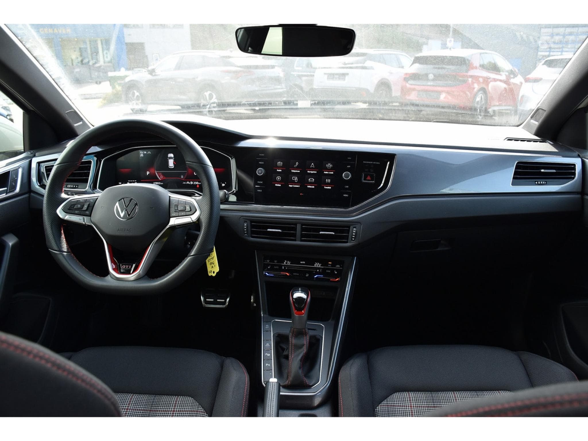 VW Polo 2.0 TSI DSG ACC TRAVEL PARK IQ.LIGHT 1° MAIN (2025) - Foto 9