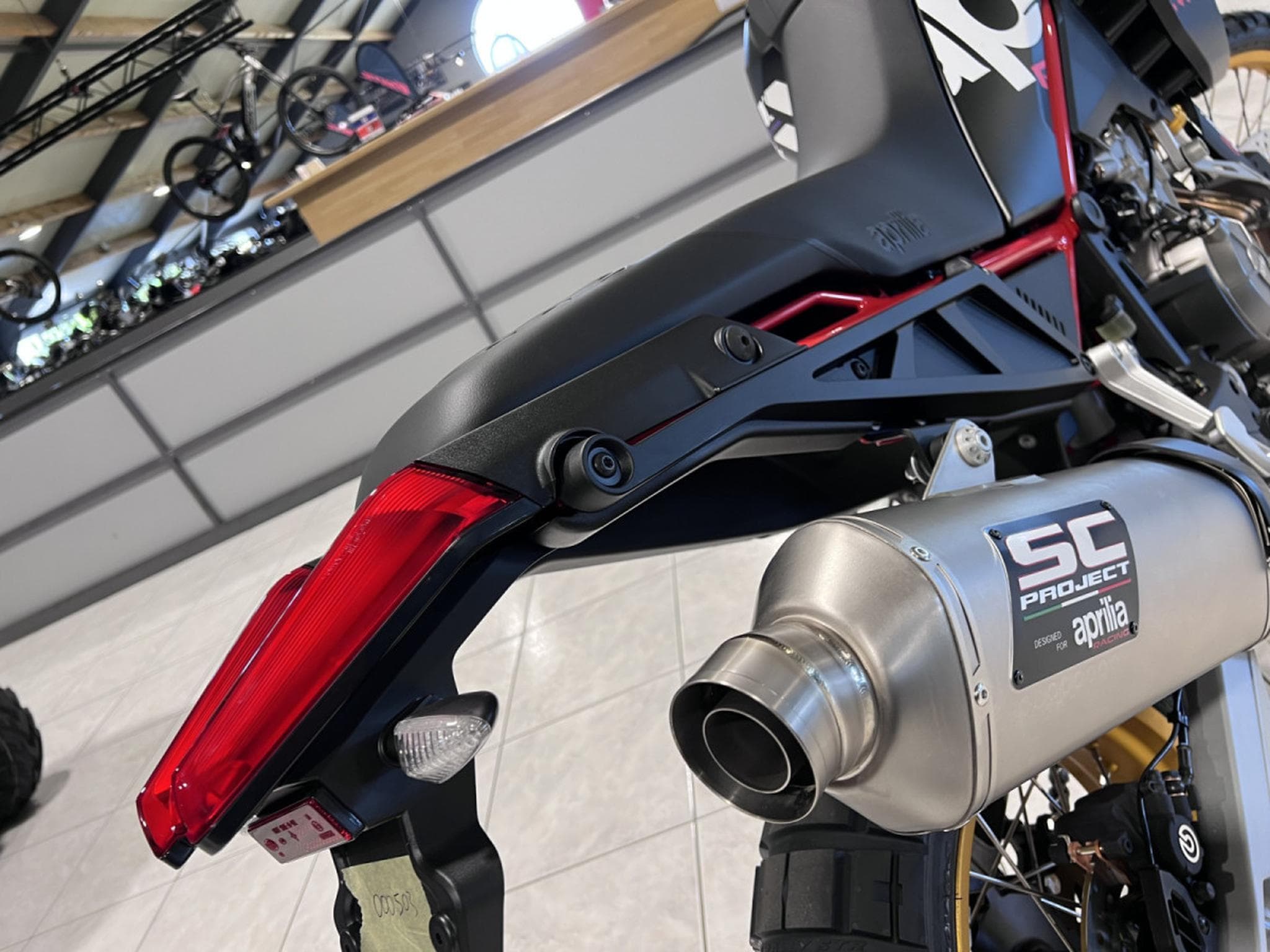 Aprilia Tuareg 660 Rally aussi en 35 KW (2026) - Photo 5