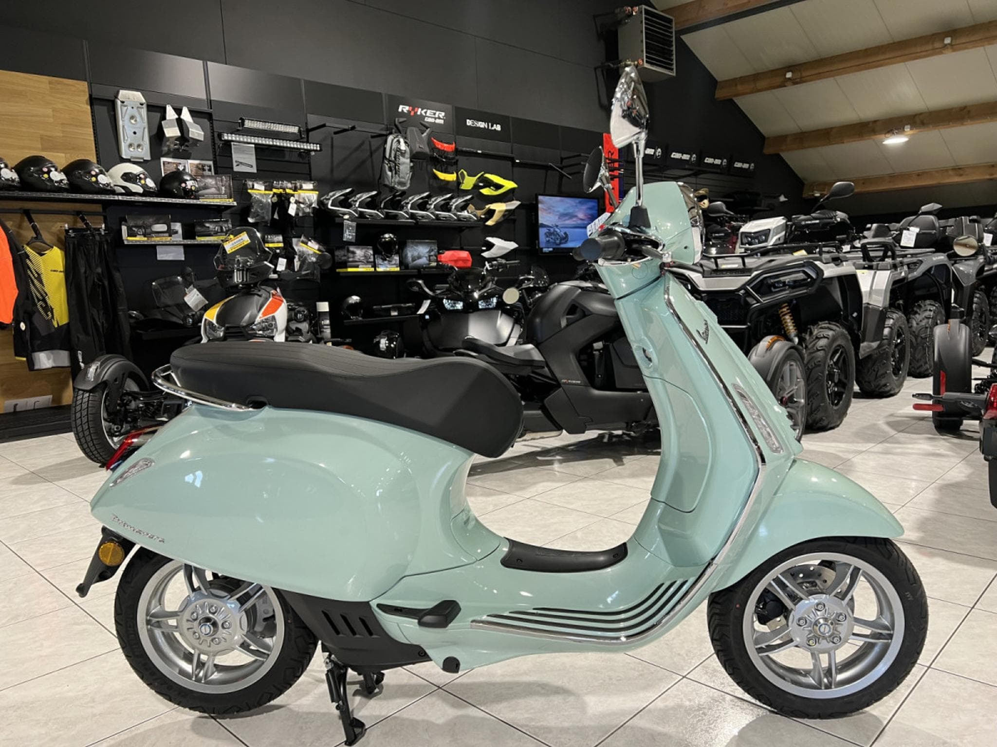 Vespa Elettrica 45 Km/h (2024) - Photo 1