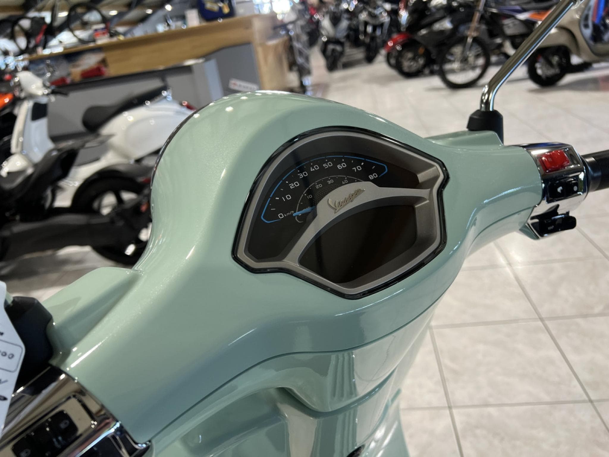 Vespa Elettrica 45 Km/h (2024) - Photo 6