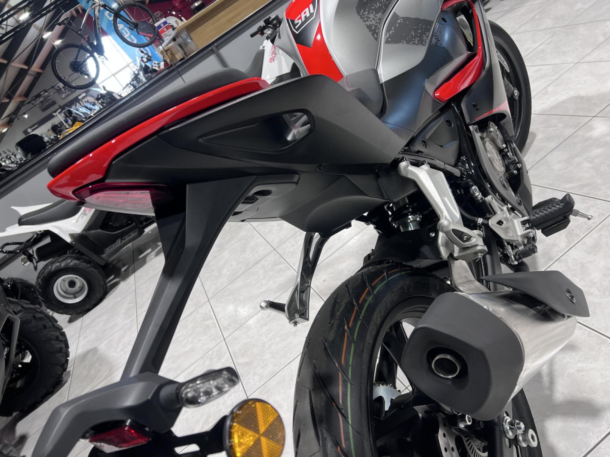 QJmotor SRK 125 R (2026) - Photo 5