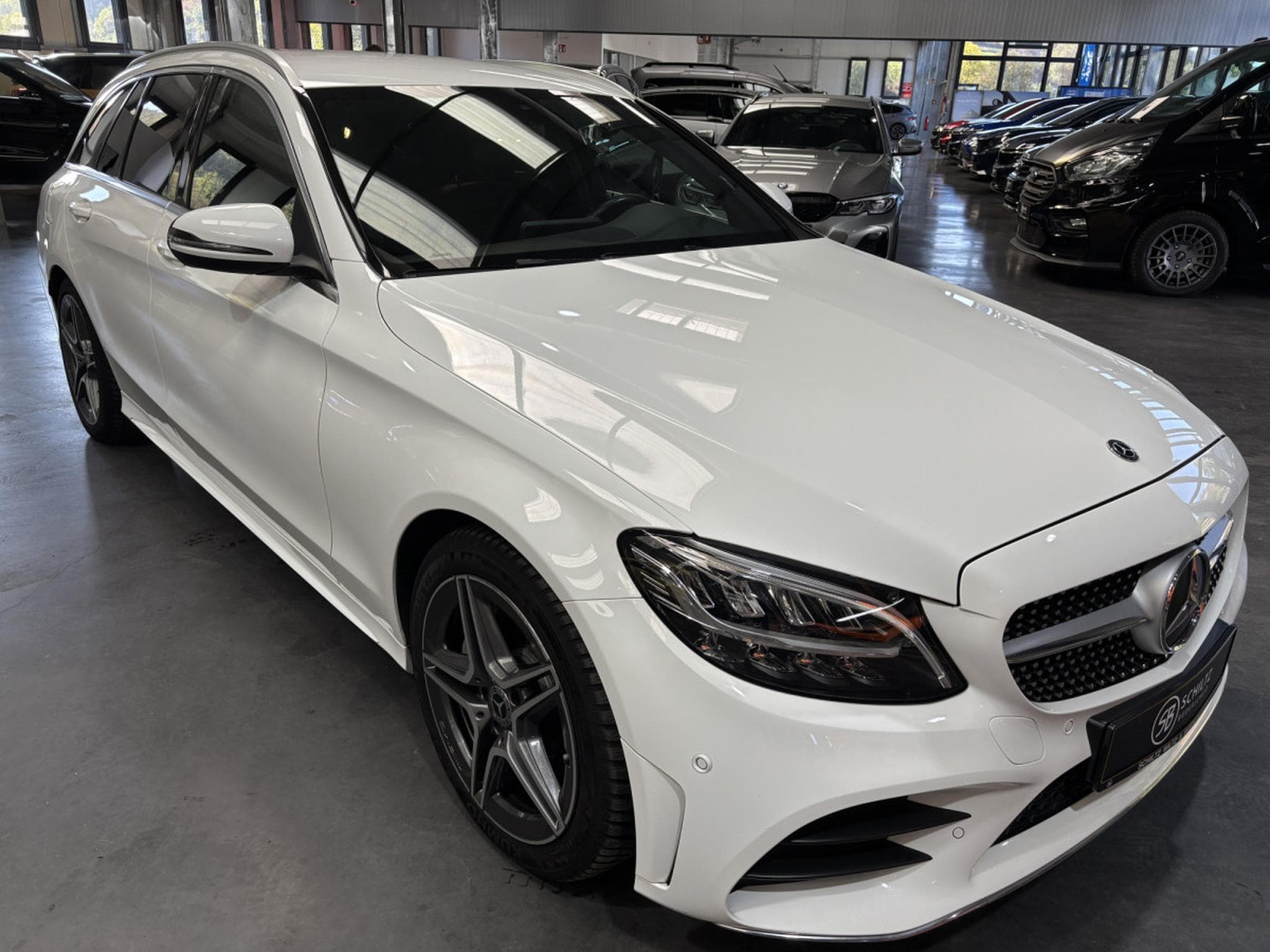 Mercedes C 220 AMG LINE (2019) - Photo 1