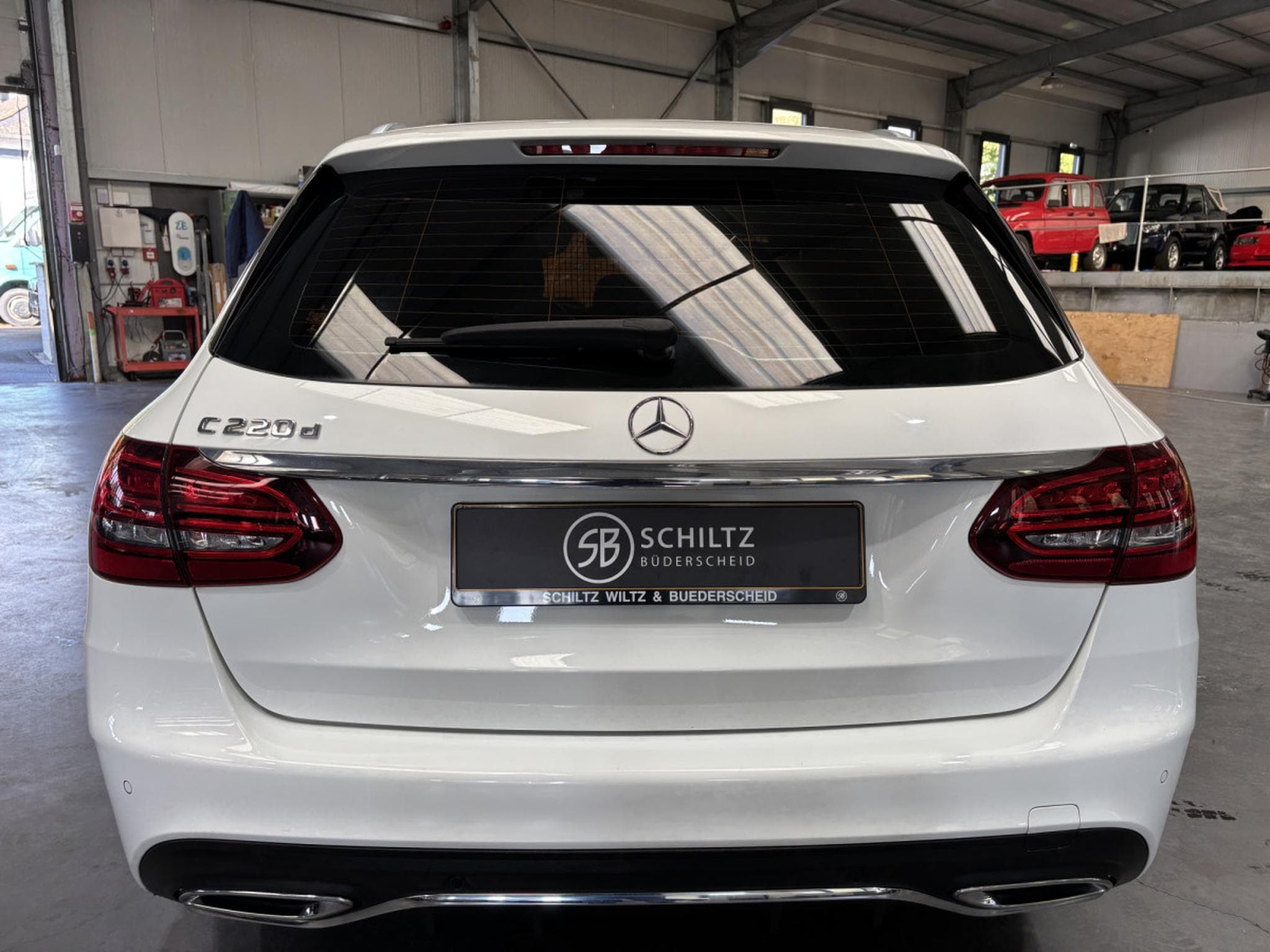Mercedes C 220 AMG LINE (2019) - Photo 4