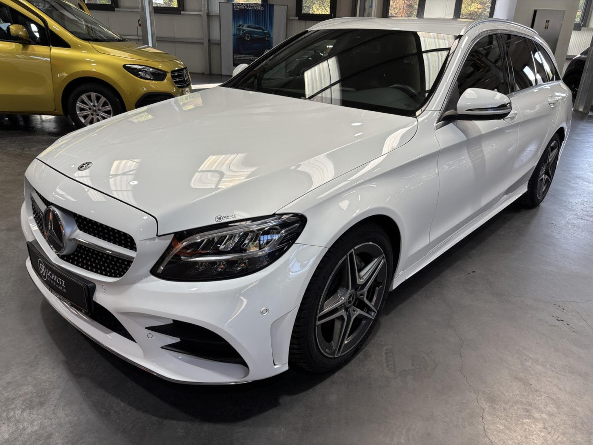 Mercedes C 220 AMG LINE (2019) - Photo 6