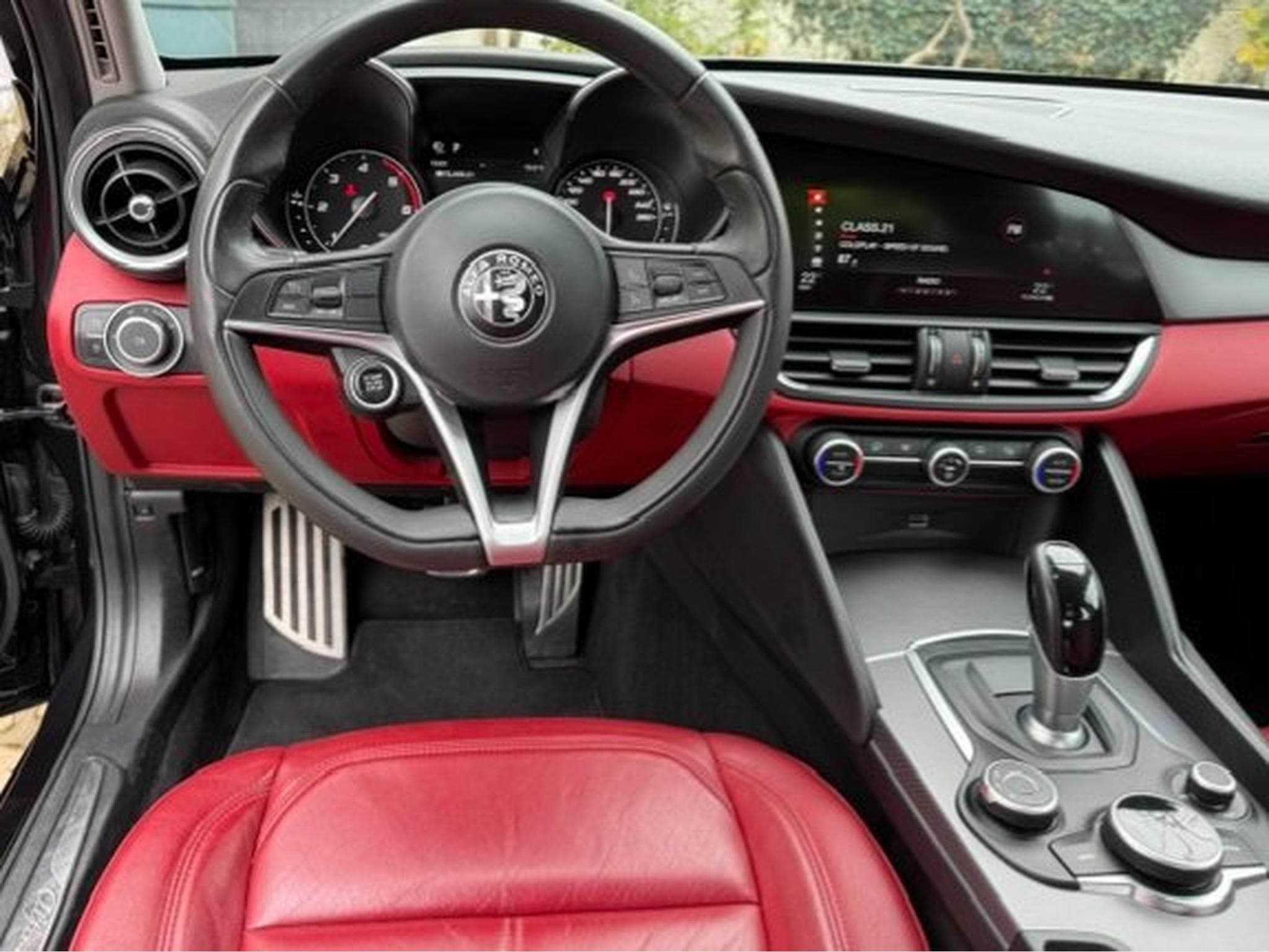 Alfa-Romeo Giulia Super (2018) - Photo 3