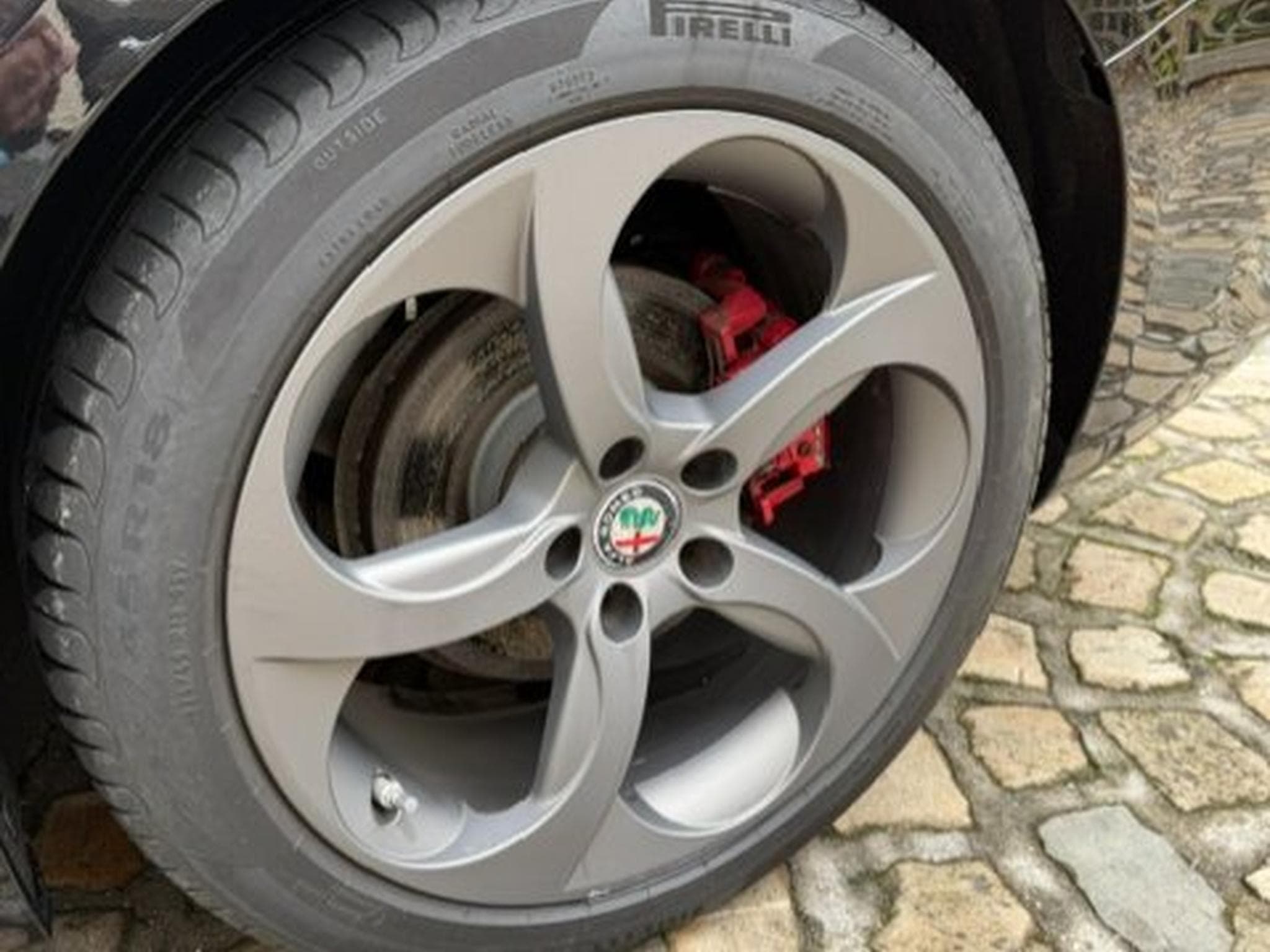 Alfa-Romeo Giulia Super (2018) - Photo 11