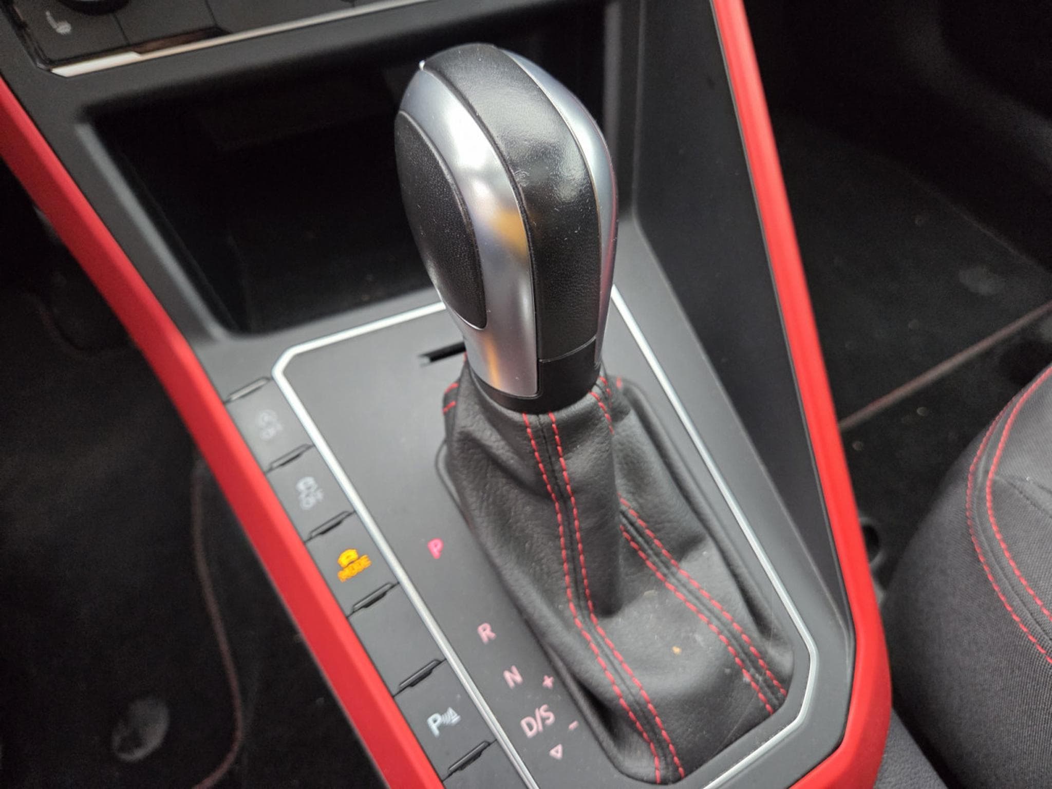 VW Polo 200CV (2020) - Photo 12