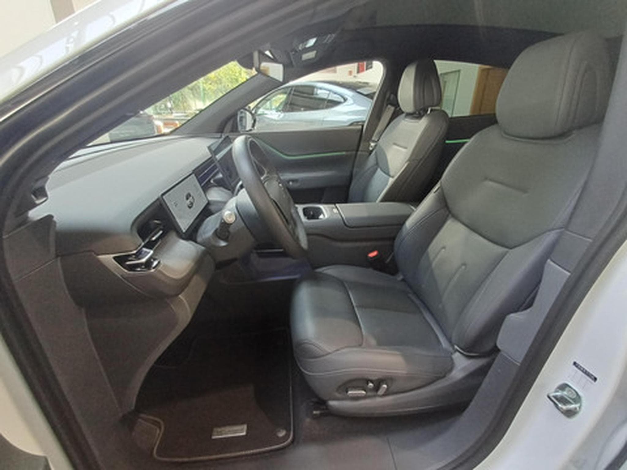 Xpeng G6 New AWD Performan (2026) - Photo 8
