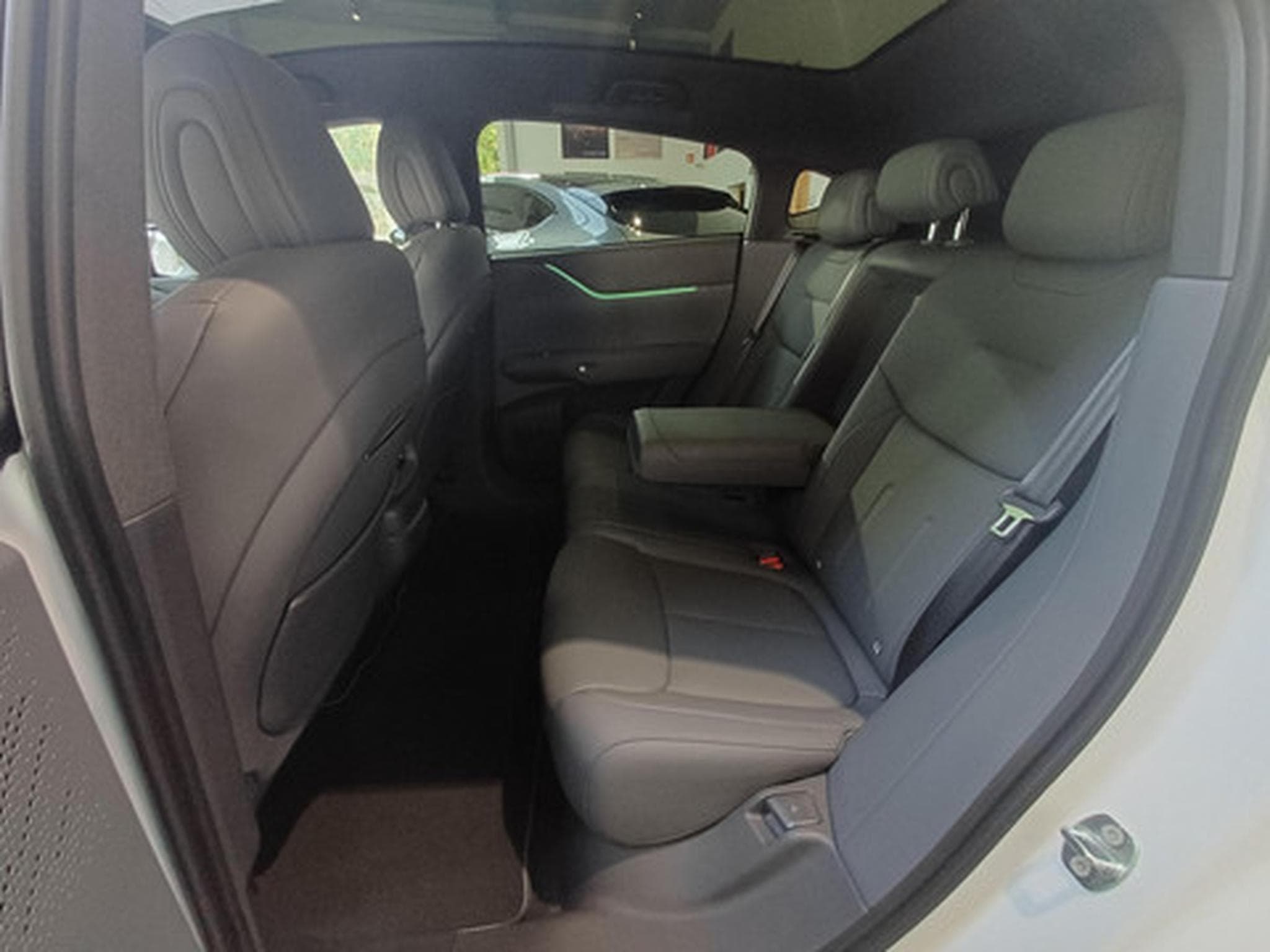Xpeng G6 New AWD Performan (2026) - Photo 9