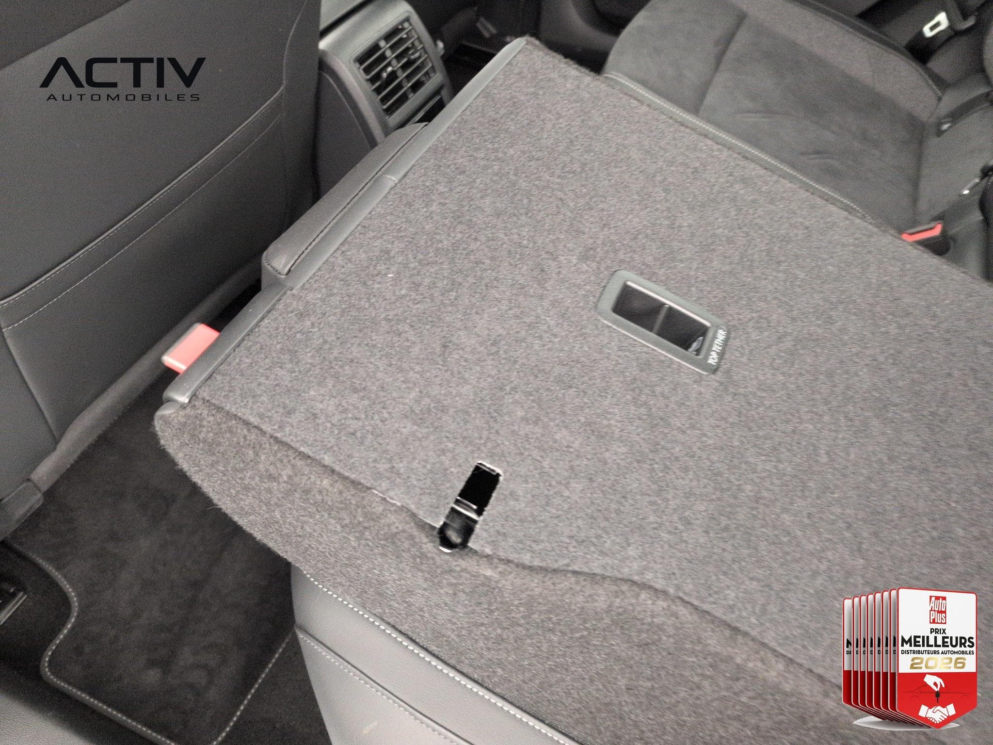 VW GOLF 1.5 EHYBRID 204 DSG6 STYLE (2025) - Photo 12