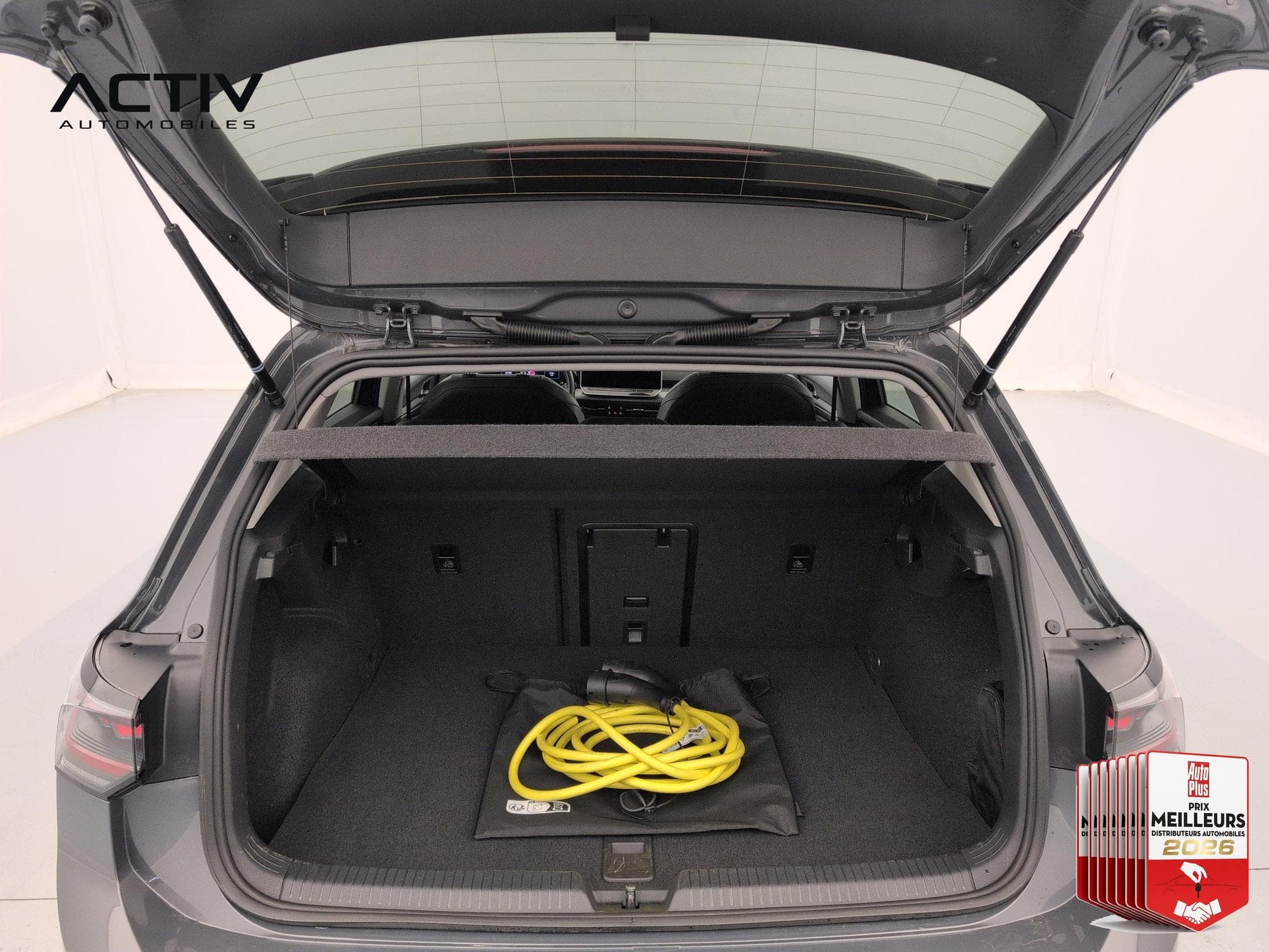 VW GOLF 1.5 EHYBRID 204 DSG6 STYLE (2025) - Photo 11