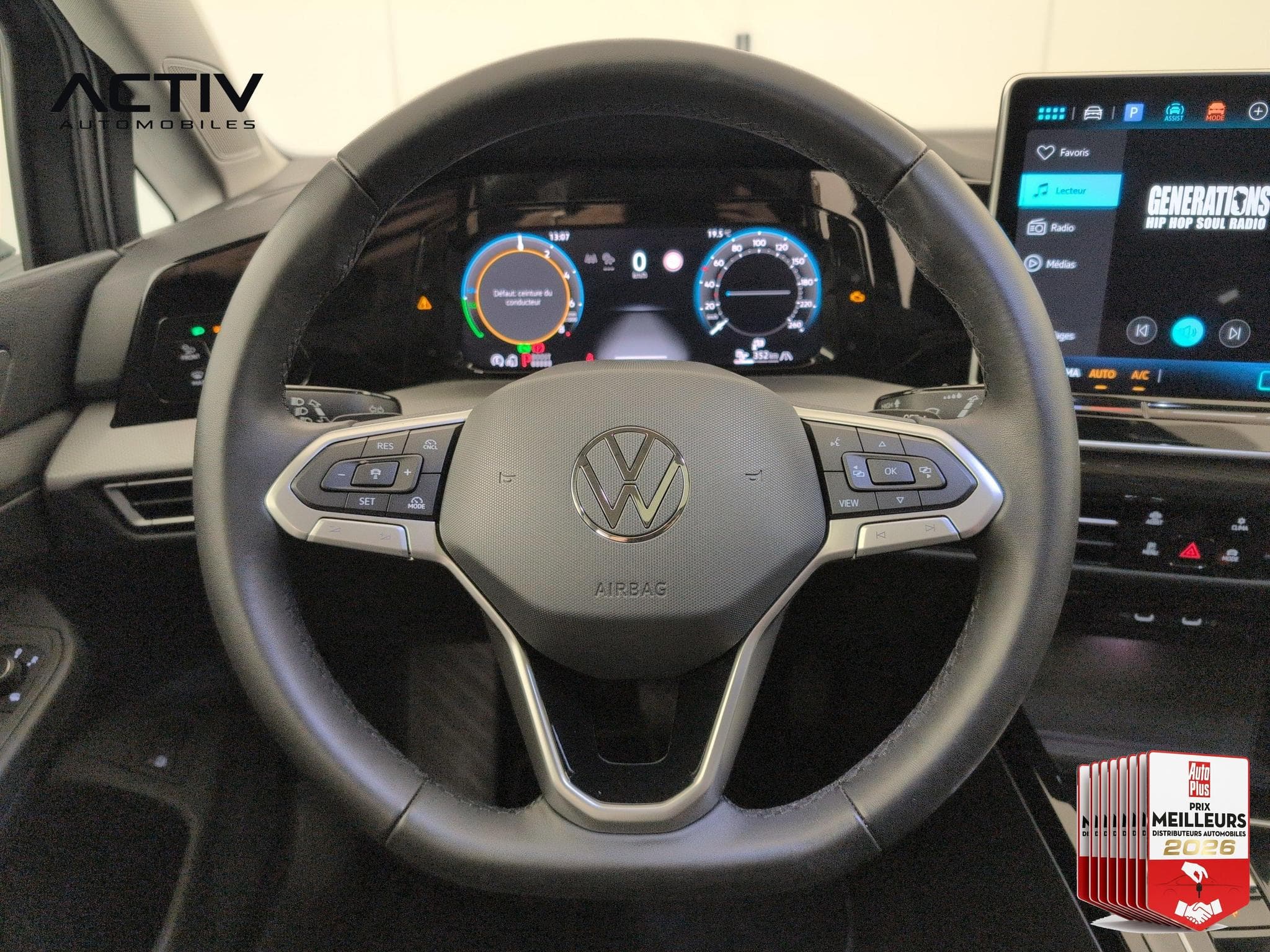 VW GOLF 1.5 EHYBRID 204 DSG6 STYLE (2025) - Photo 14