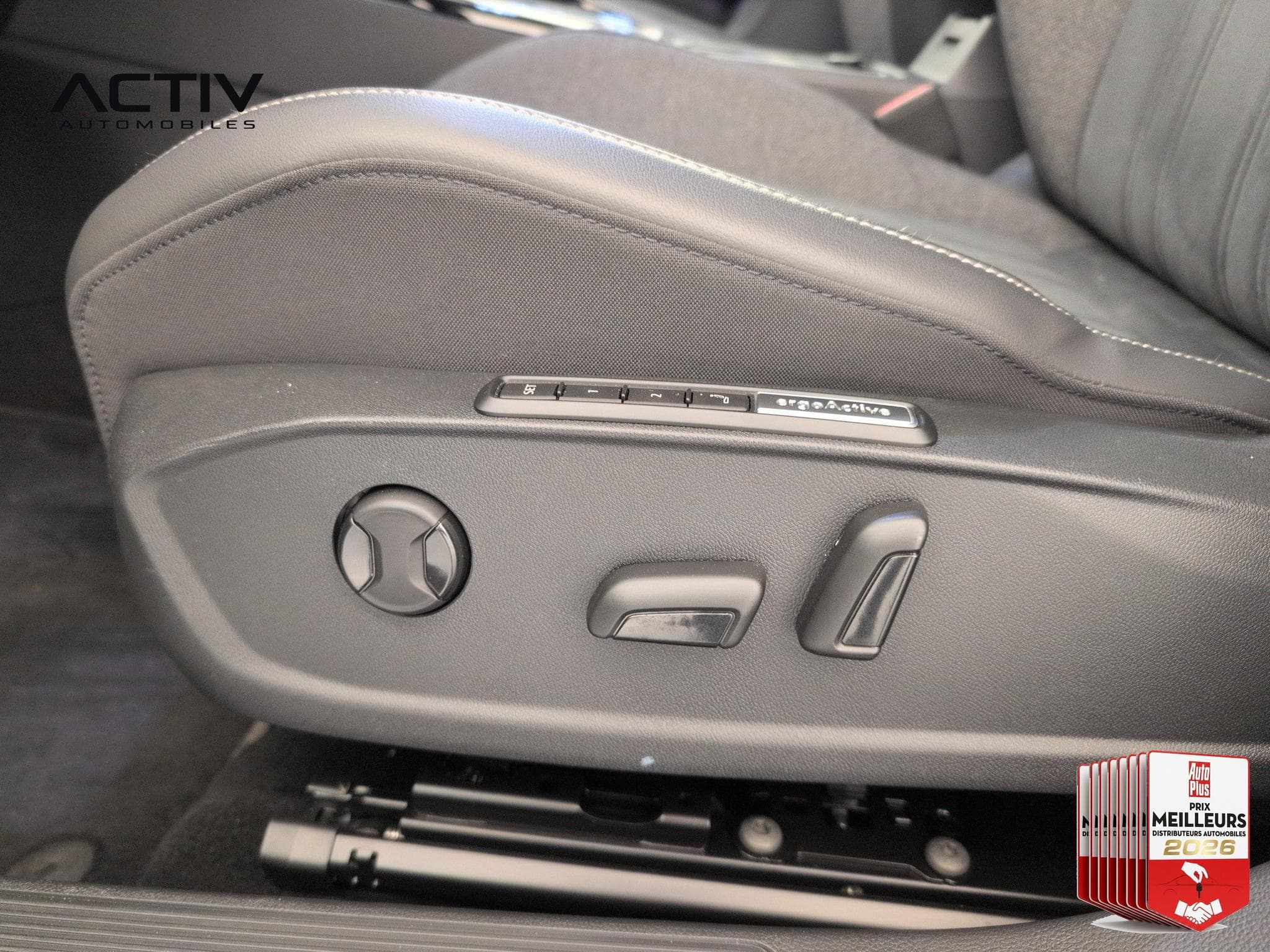 VW GOLF 1.5 EHYBRID 204 DSG6 STYLE (2025) - Photo 20