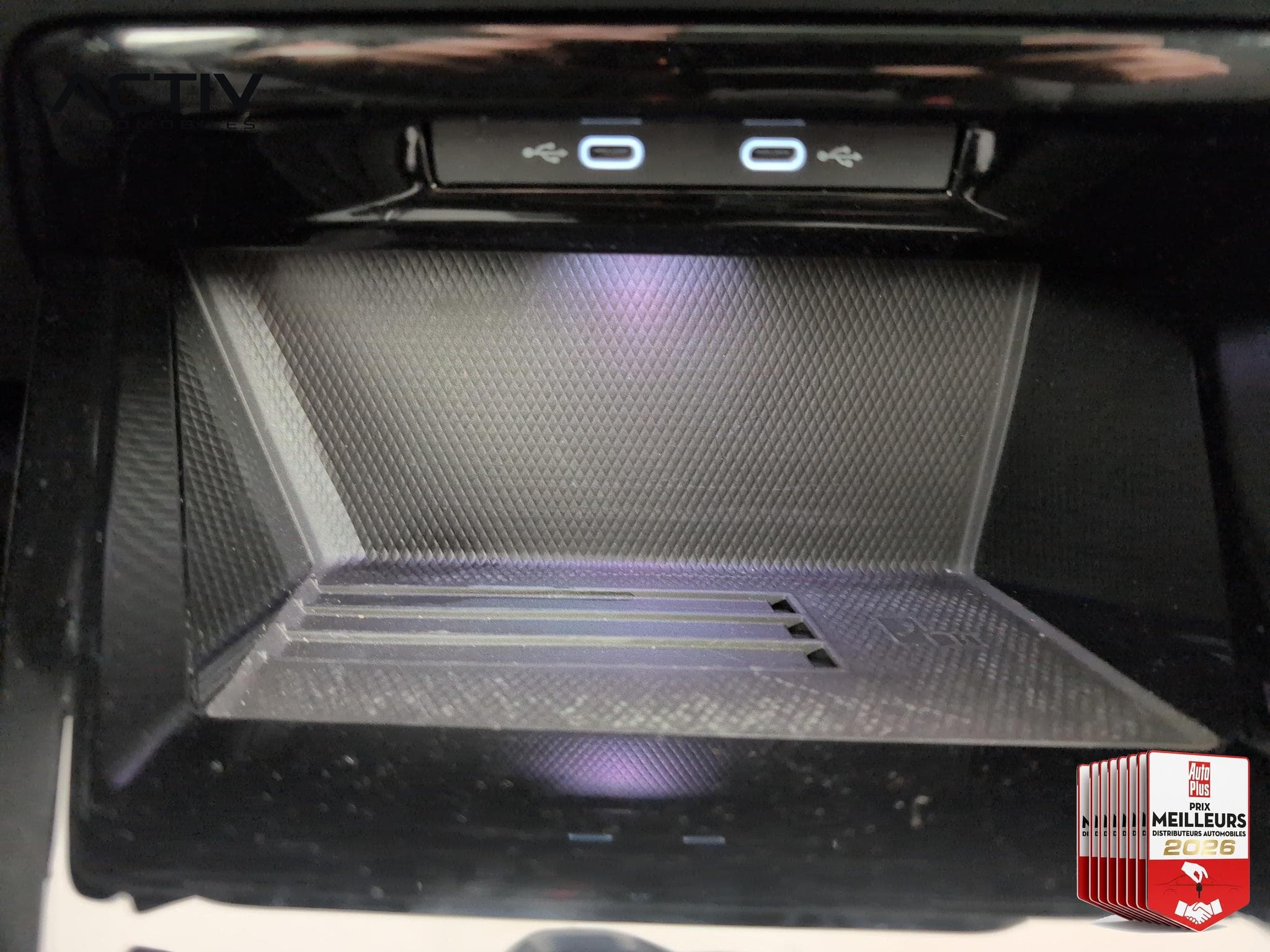 VW GOLF 1.5 EHYBRID 204 DSG6 STYLE (2025) - Photo 22