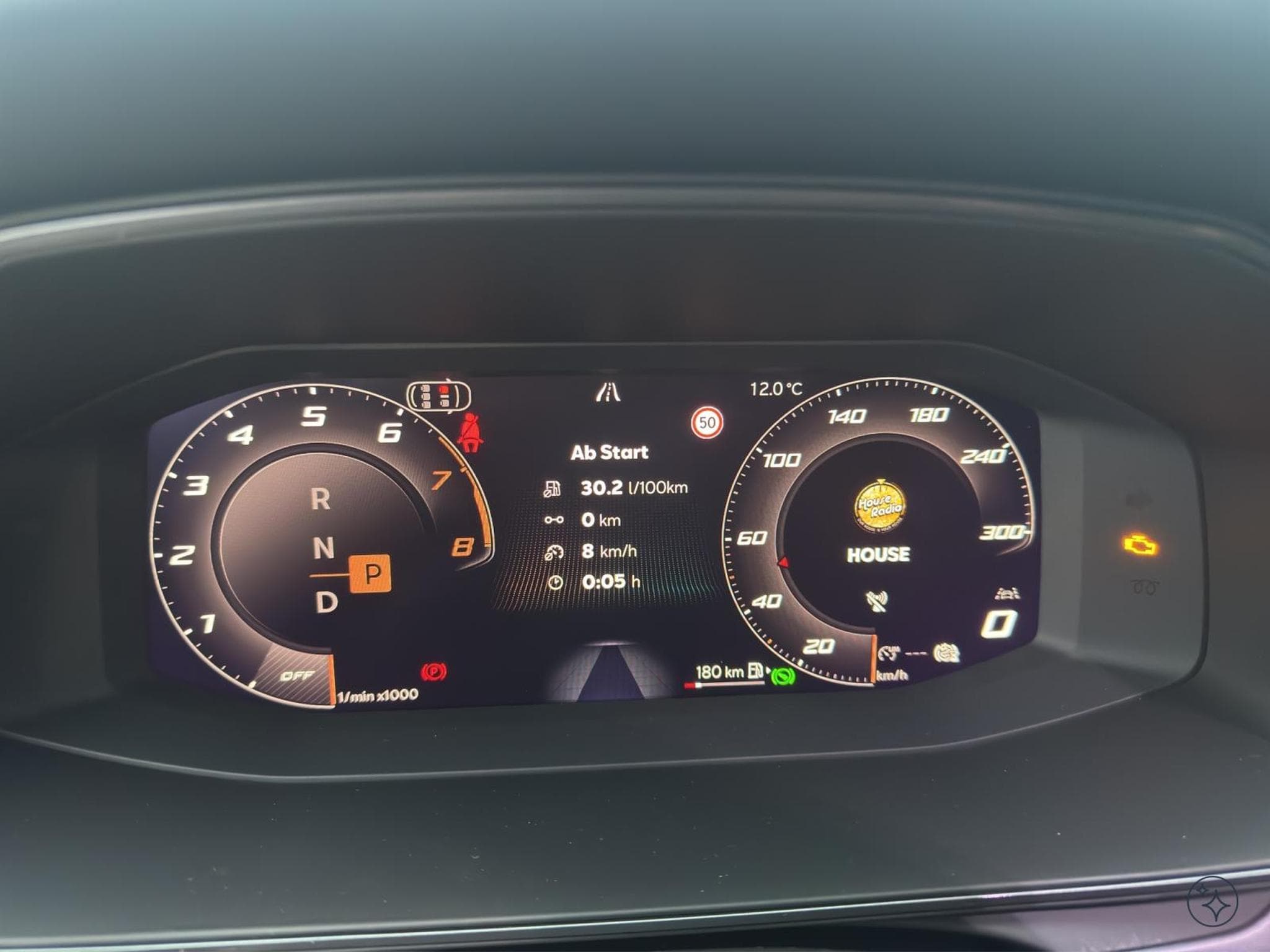 Cupra Leon 1.5 eTSI (2026) - Photo 11