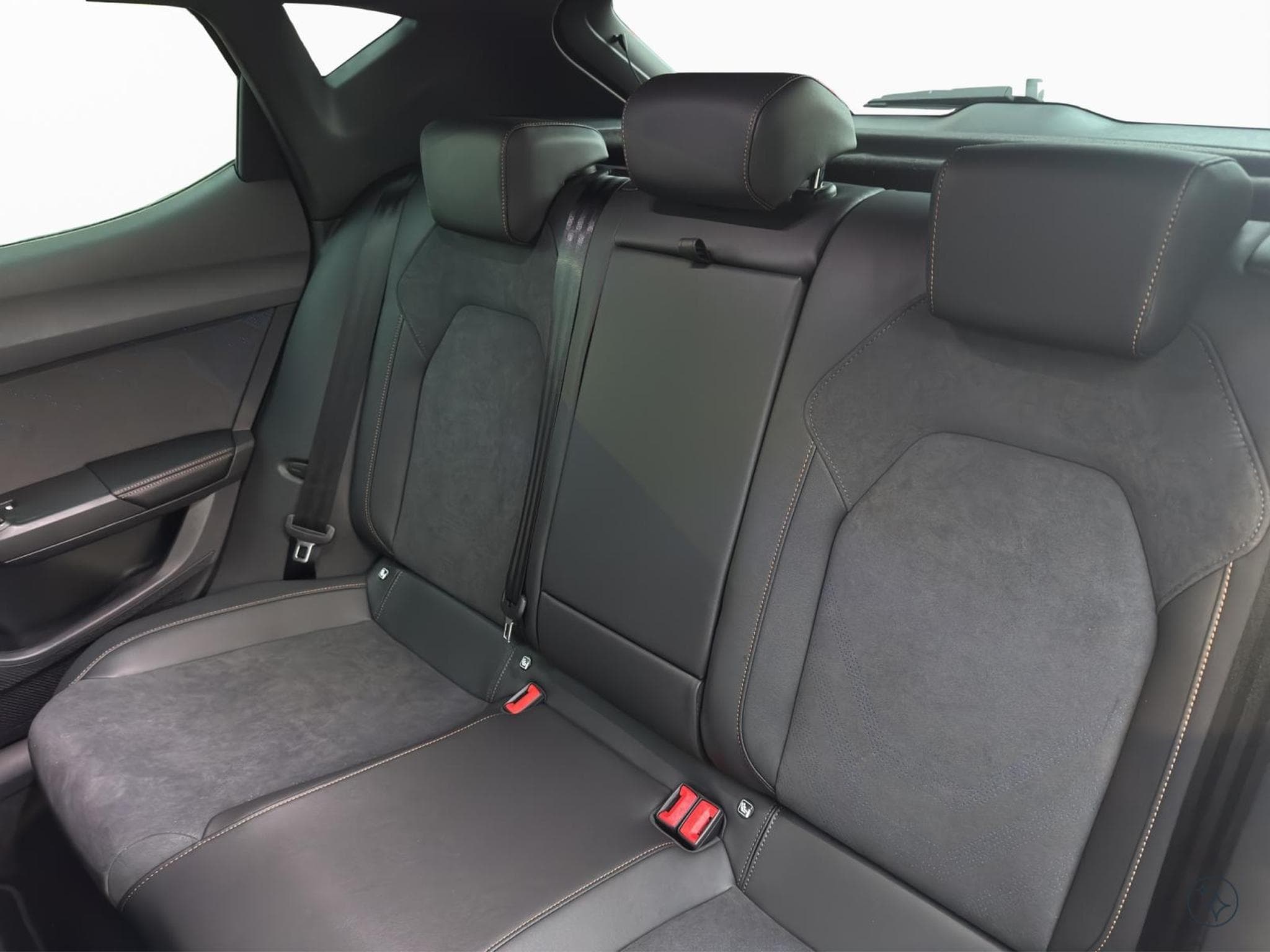 Cupra Leon 1.5 eTSI (2026) - Photo 16