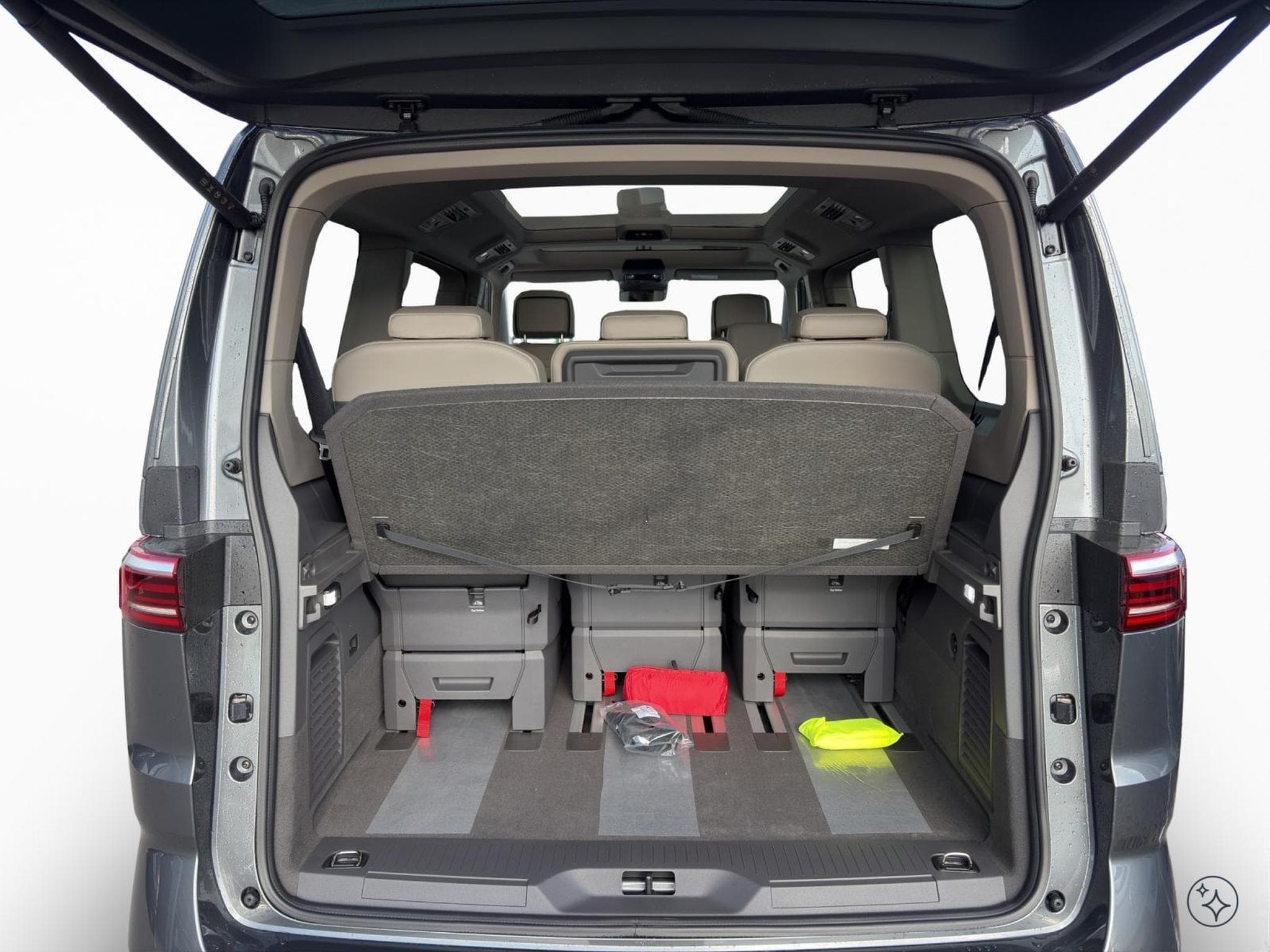VW T7 Life (2026) - Photo 14