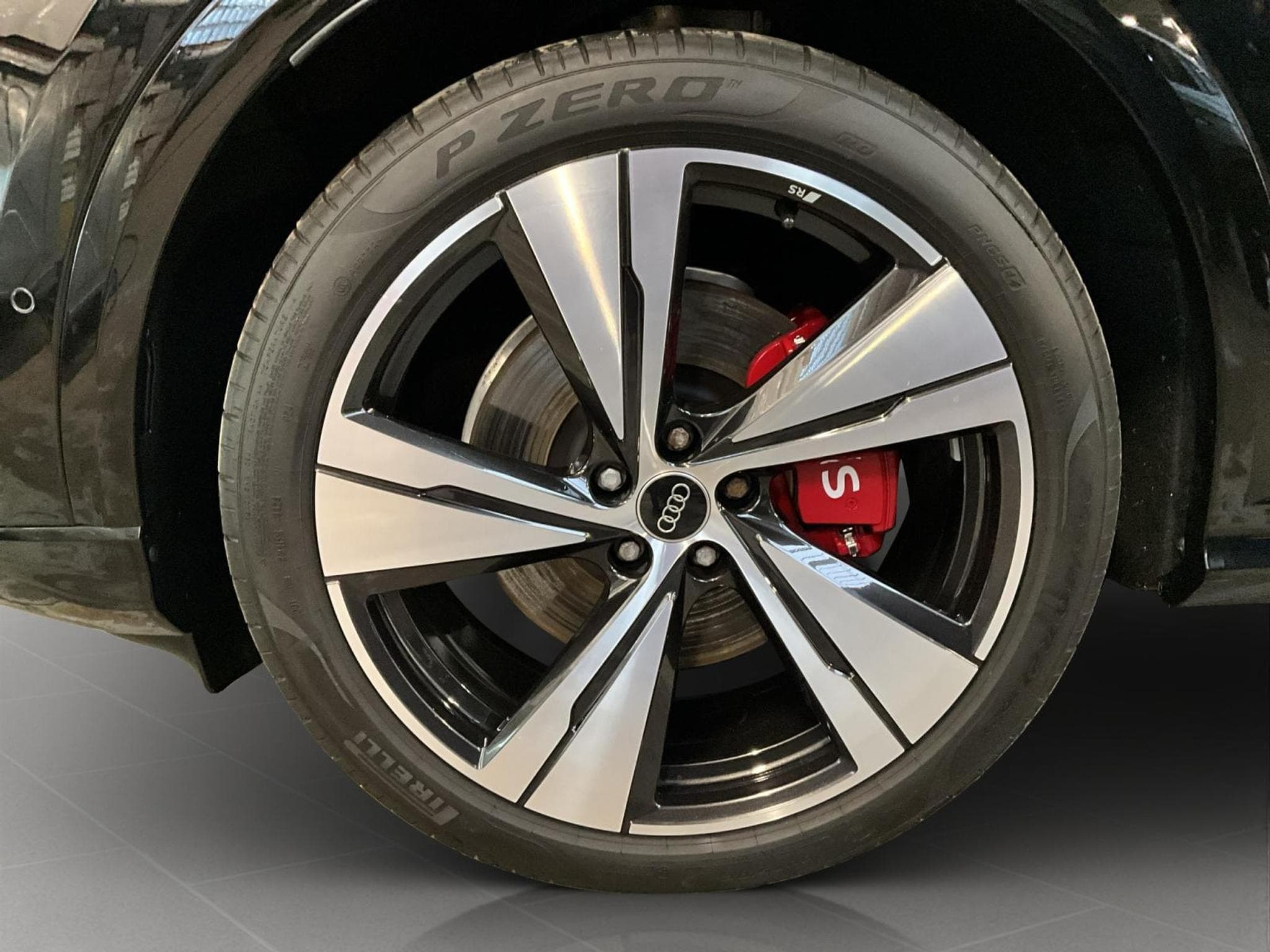 Audi SQ5 TFSI+Quattro+S-tronic+Tech-Pro+AHK+LM21+PANO (2025) - Photo 8