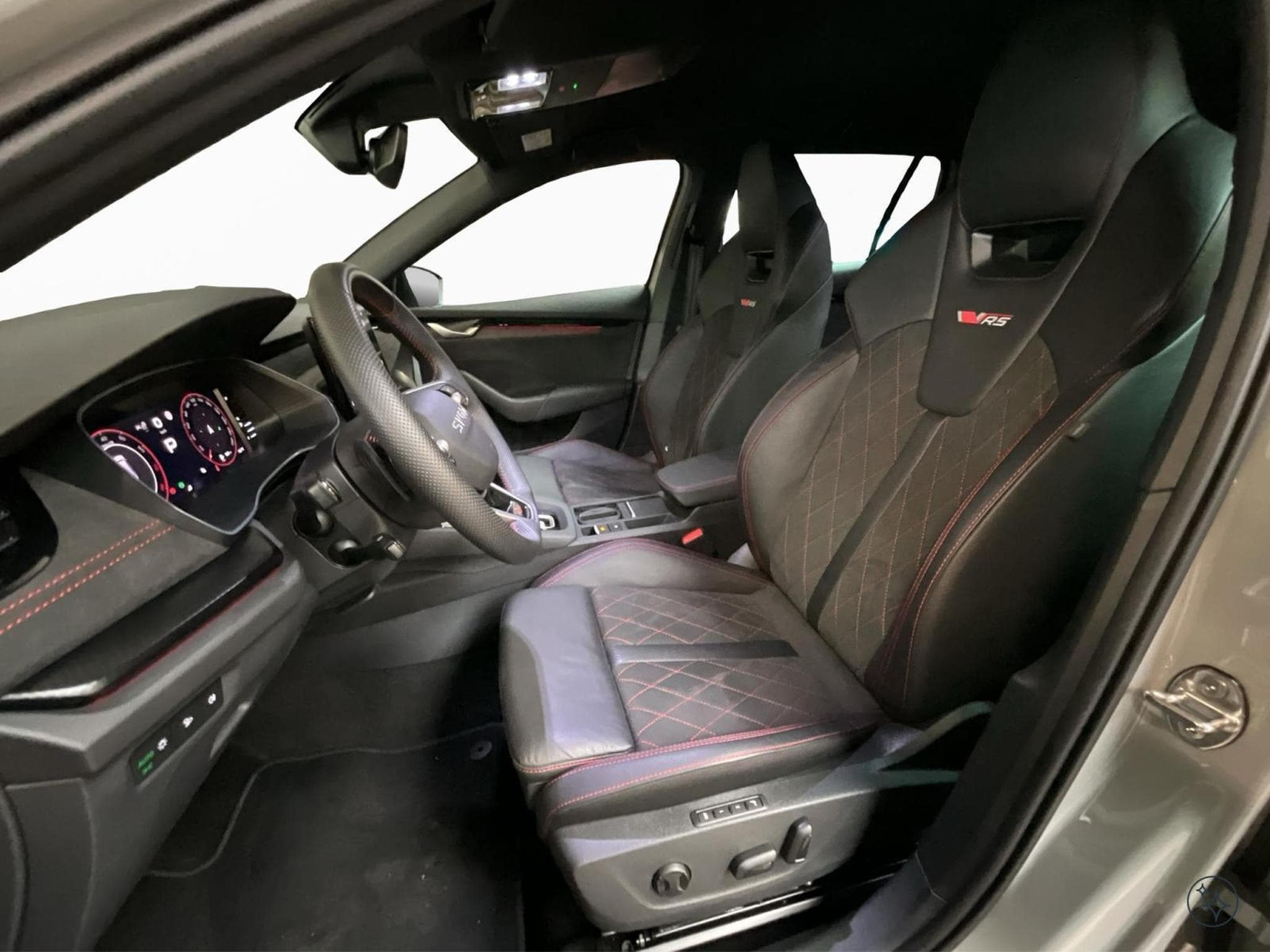 Skoda Octavia RS+DSG+SUEDIA+Audio-Canton+AHK (2025) - Photo 9