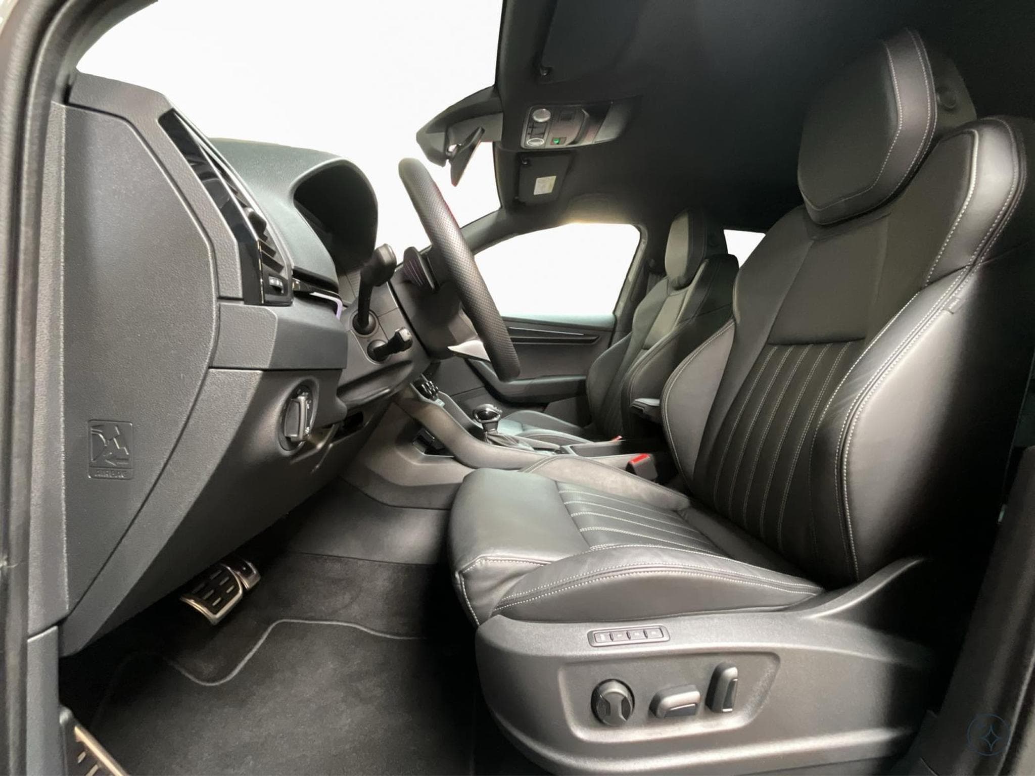 Skoda Karoq Sportline+DSG+4x4+P.Travel+P.Performance+P.Convenience+Kessy (2025) - Photo 9